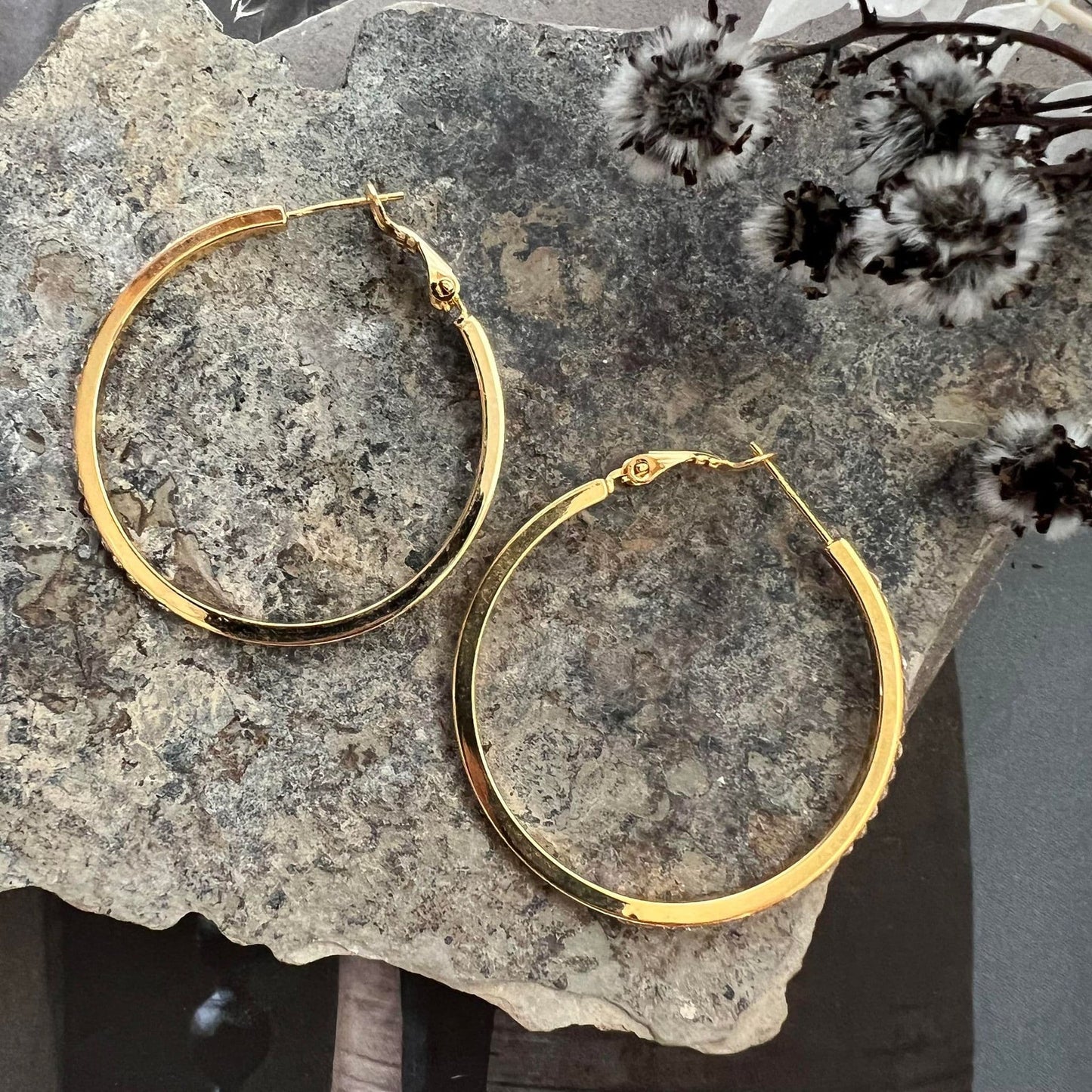 Øreringe Julie Hoops 18K forgyldt - VIAMAJA.DK