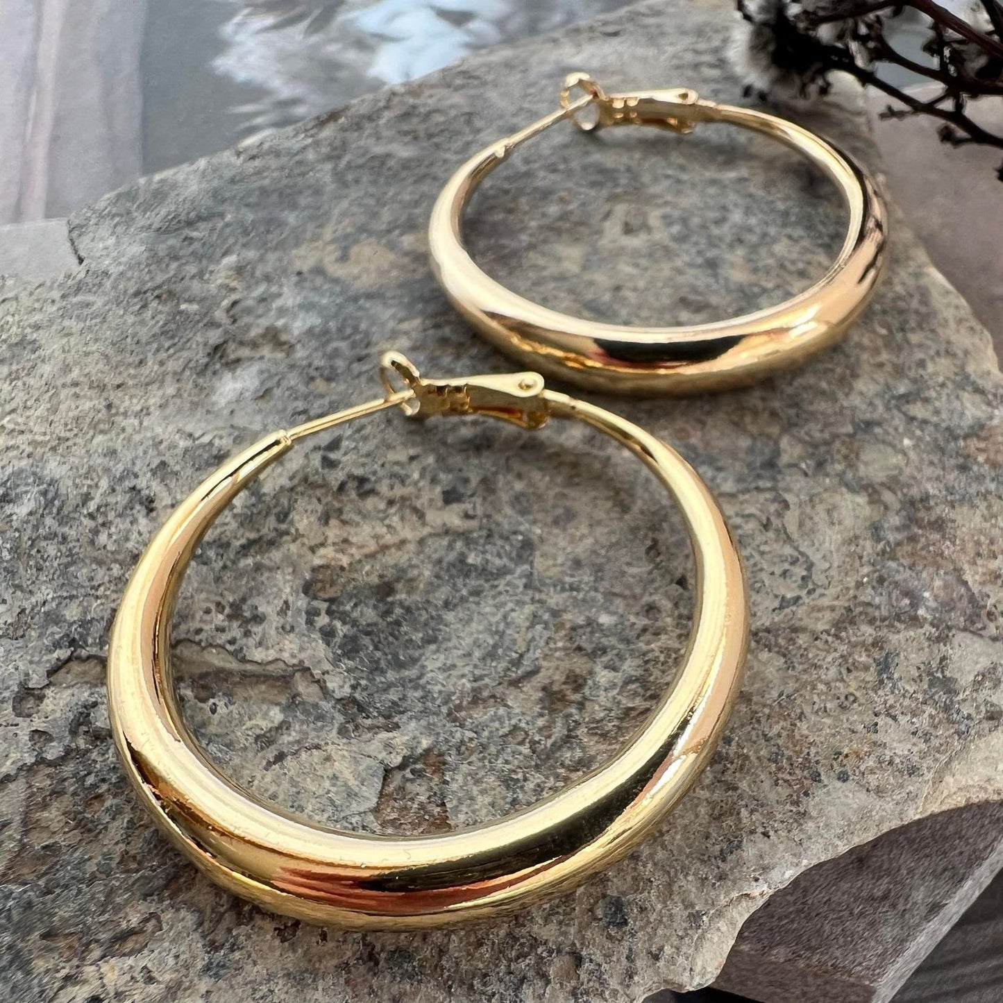 Øreringe Lharni Gold 18K forgyldt - VIAMAJA.DK