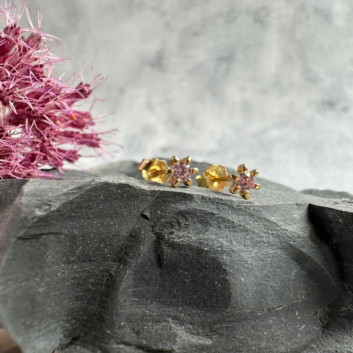 Ørestikker GIA – Pink 18K forgyldt - VIAMAJA.DK