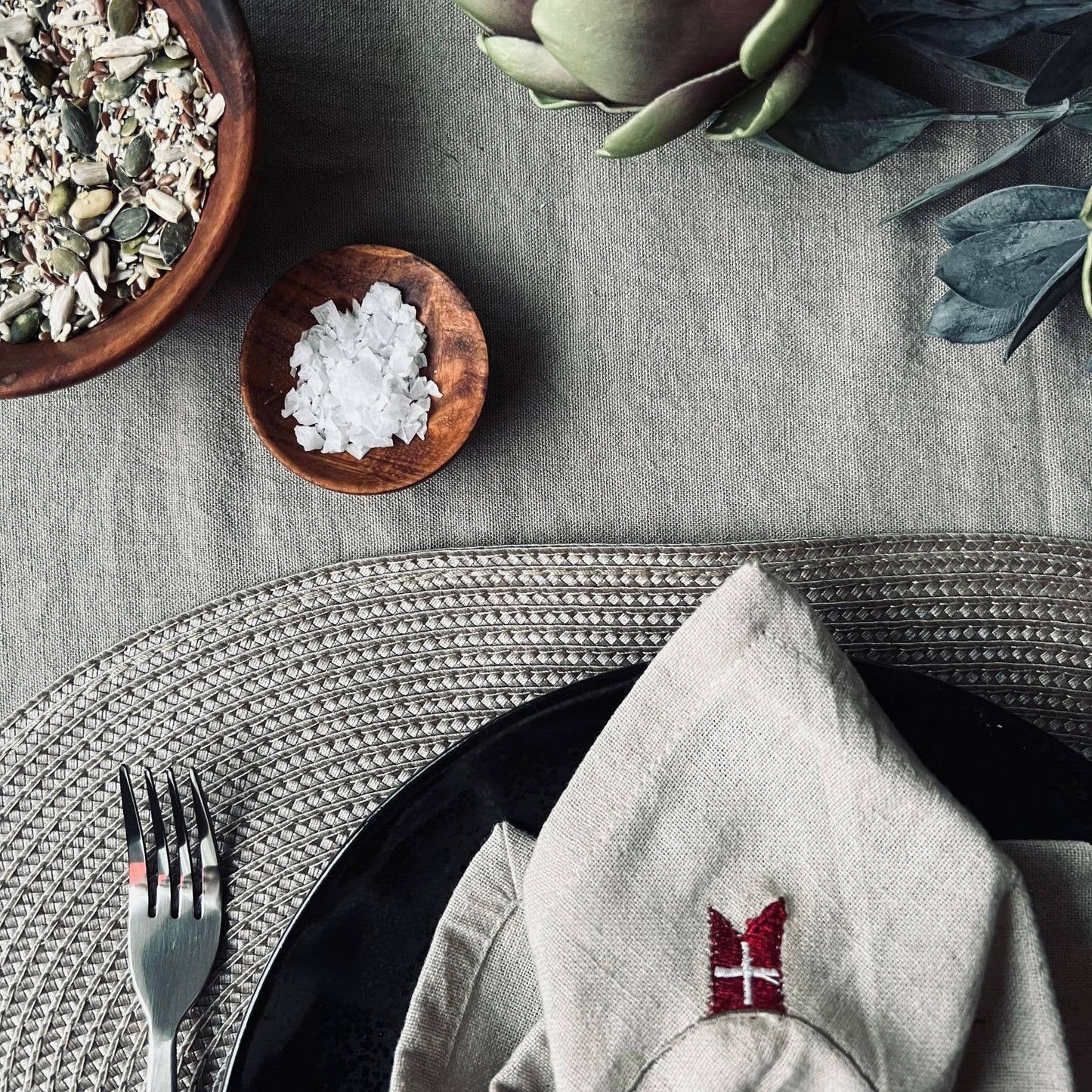 Oval dækkeserviet - Lys beige - VIAMAJA.DK