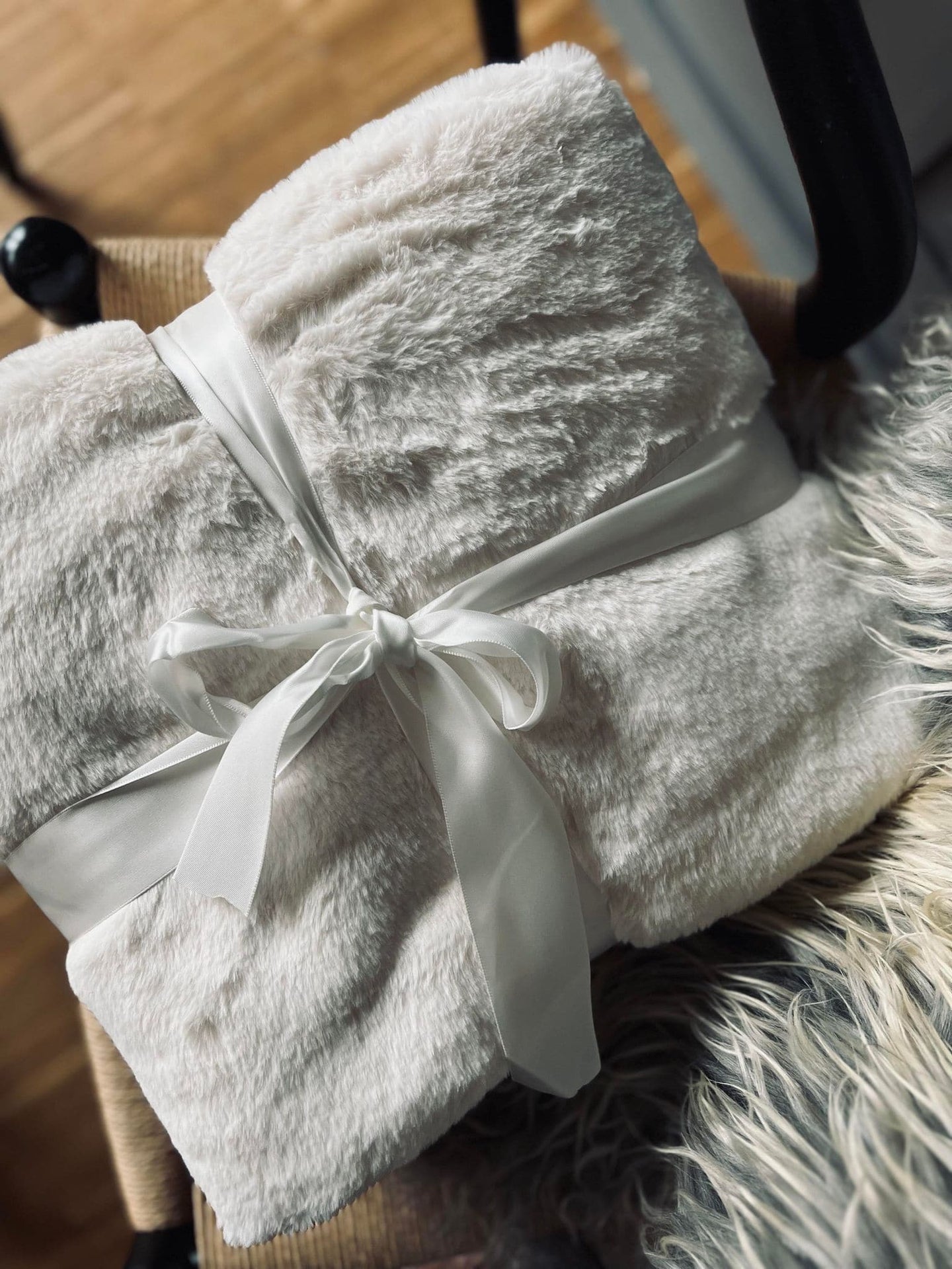 Plaid i blød kvalitet - Hvid - VIAMAJA.DK