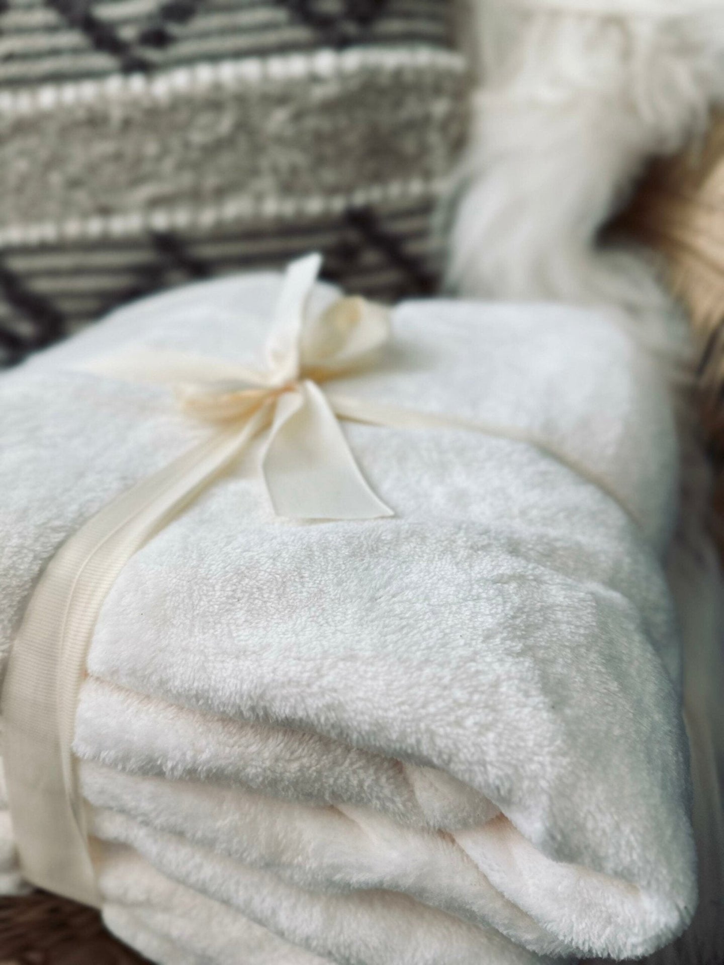 Plaid i fleece kingsize – White 180×230 - VIAMAJA.DK