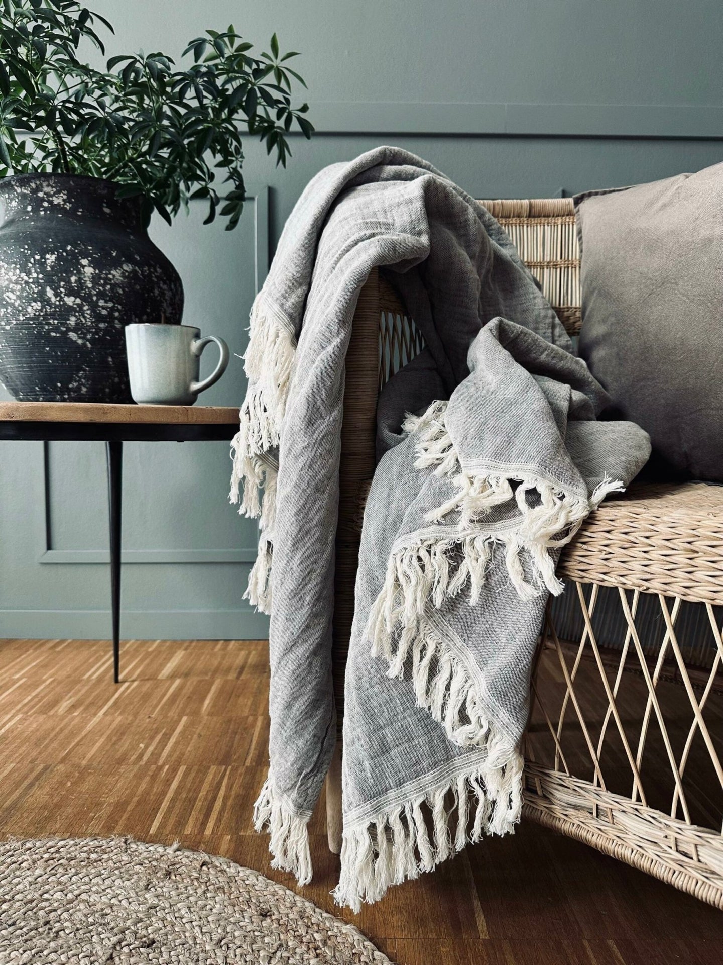 Plaid vævet med kork – Nature grey mix - VIAMAJA.DK