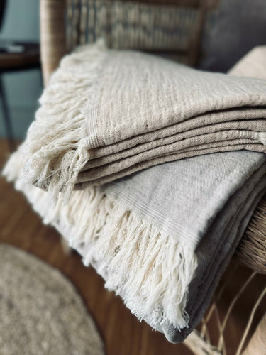 Plaid vævet med kork – Nature mix - VIAMAJA.DK