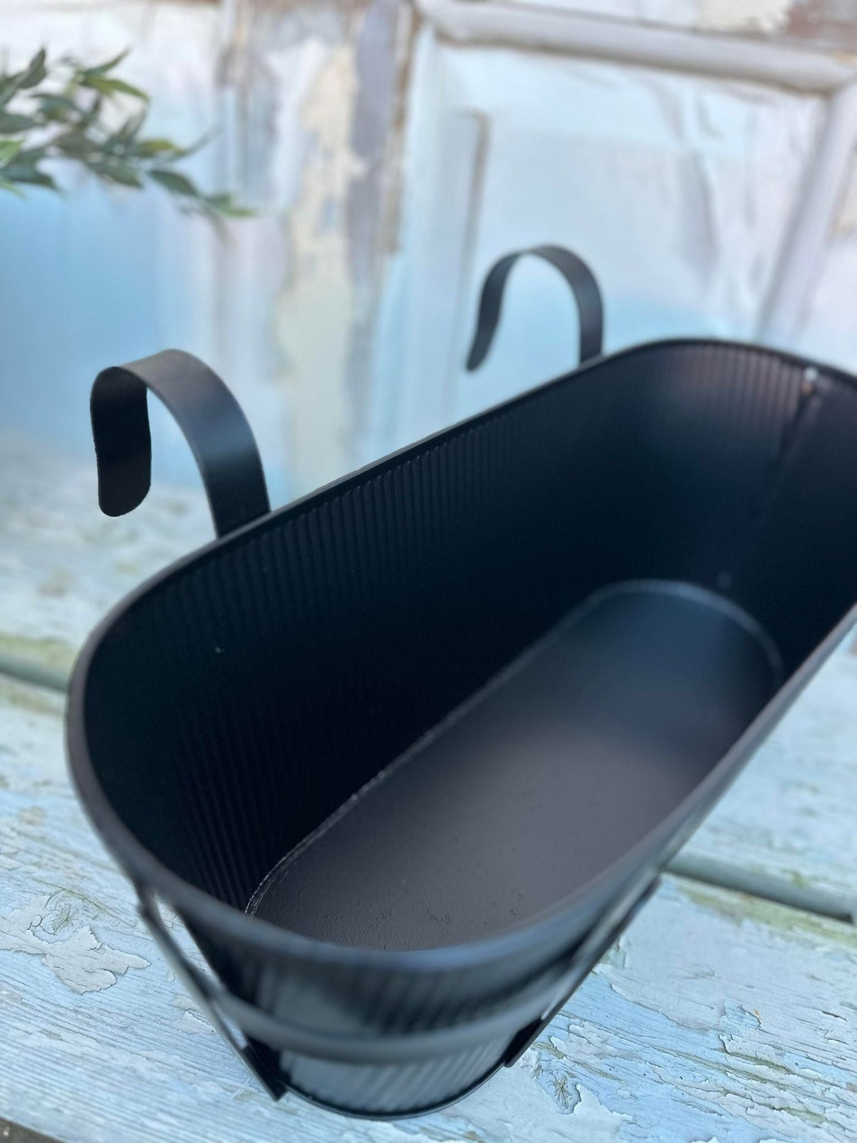 Plantekasse med ophæng – Black Noise small - VIAMAJA.DK