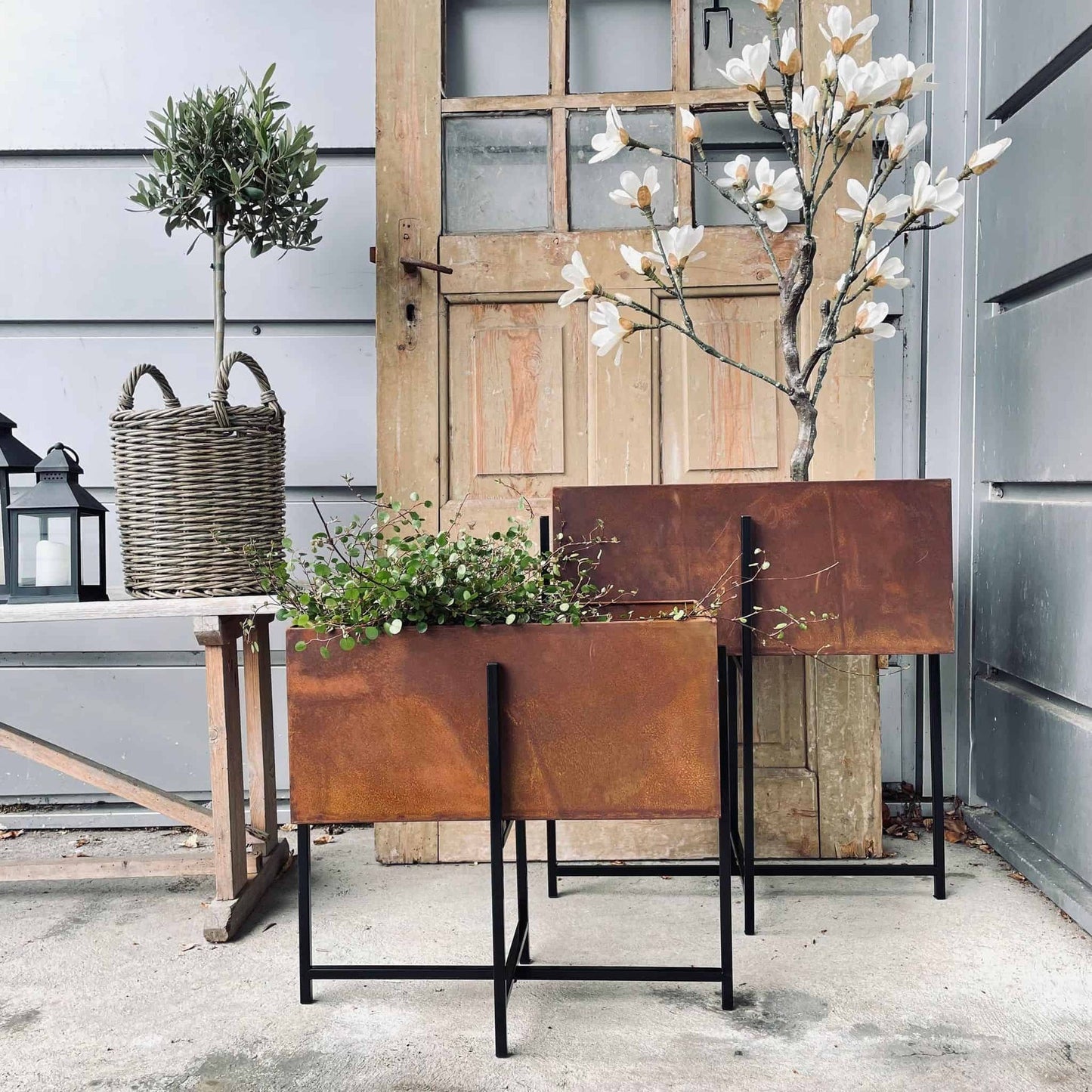 Plantekasse sæt af 2 - Rust med sorte ben - VIAMAJA.DK