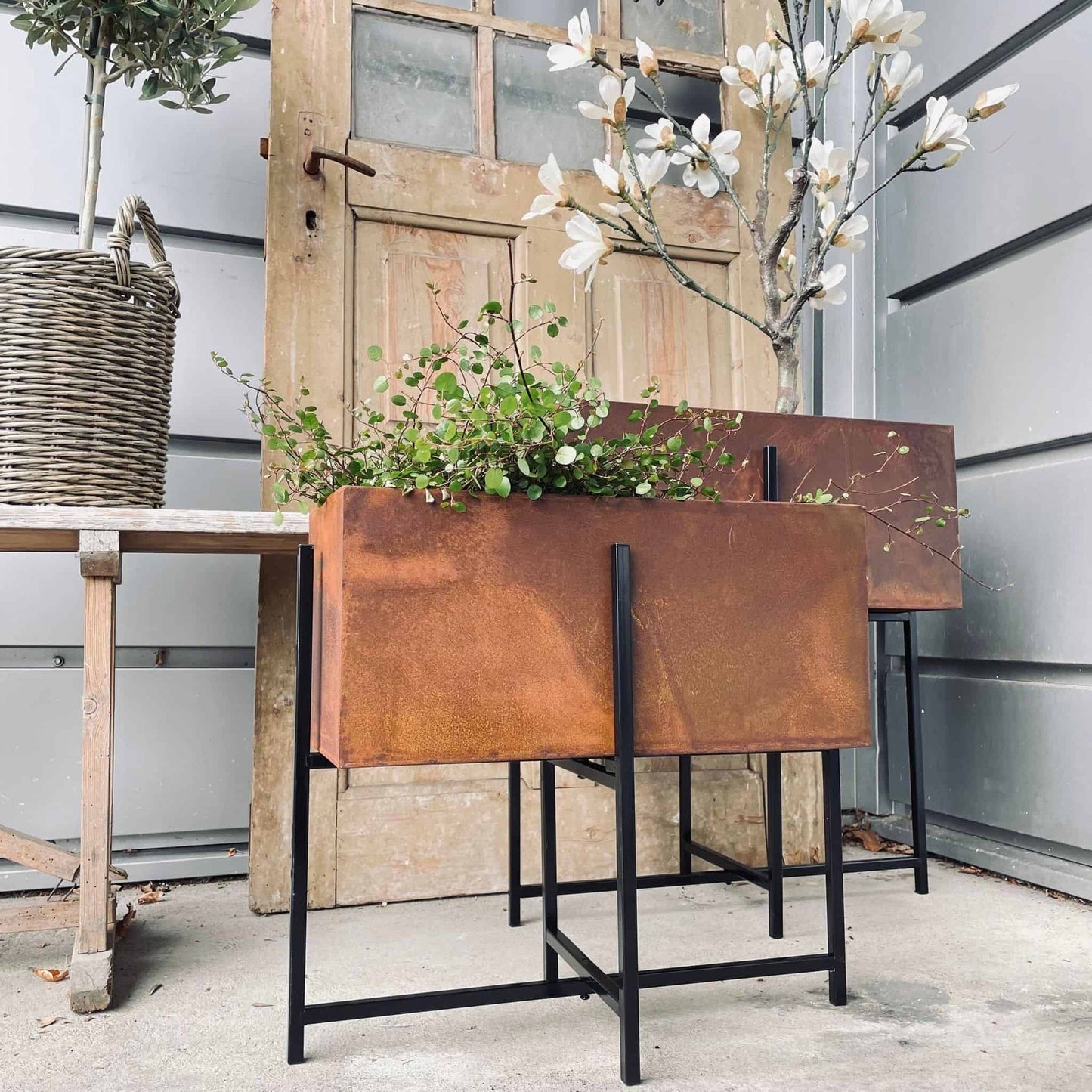 Plantekasse sæt af 2 - Rust med sorte ben - VIAMAJA.DK