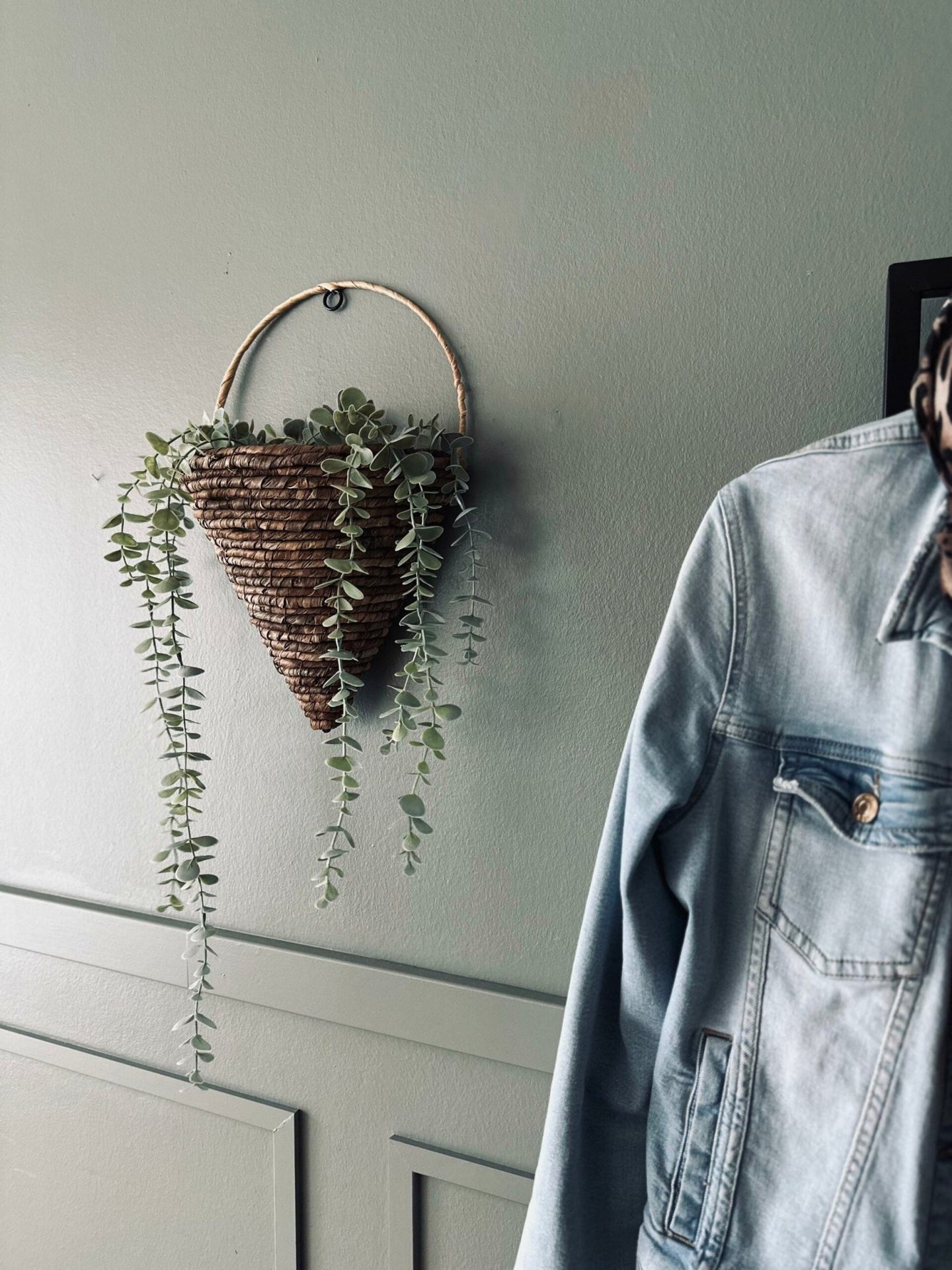 Plantekurv NALA i bananblade – Stor - VIAMAJA.DK