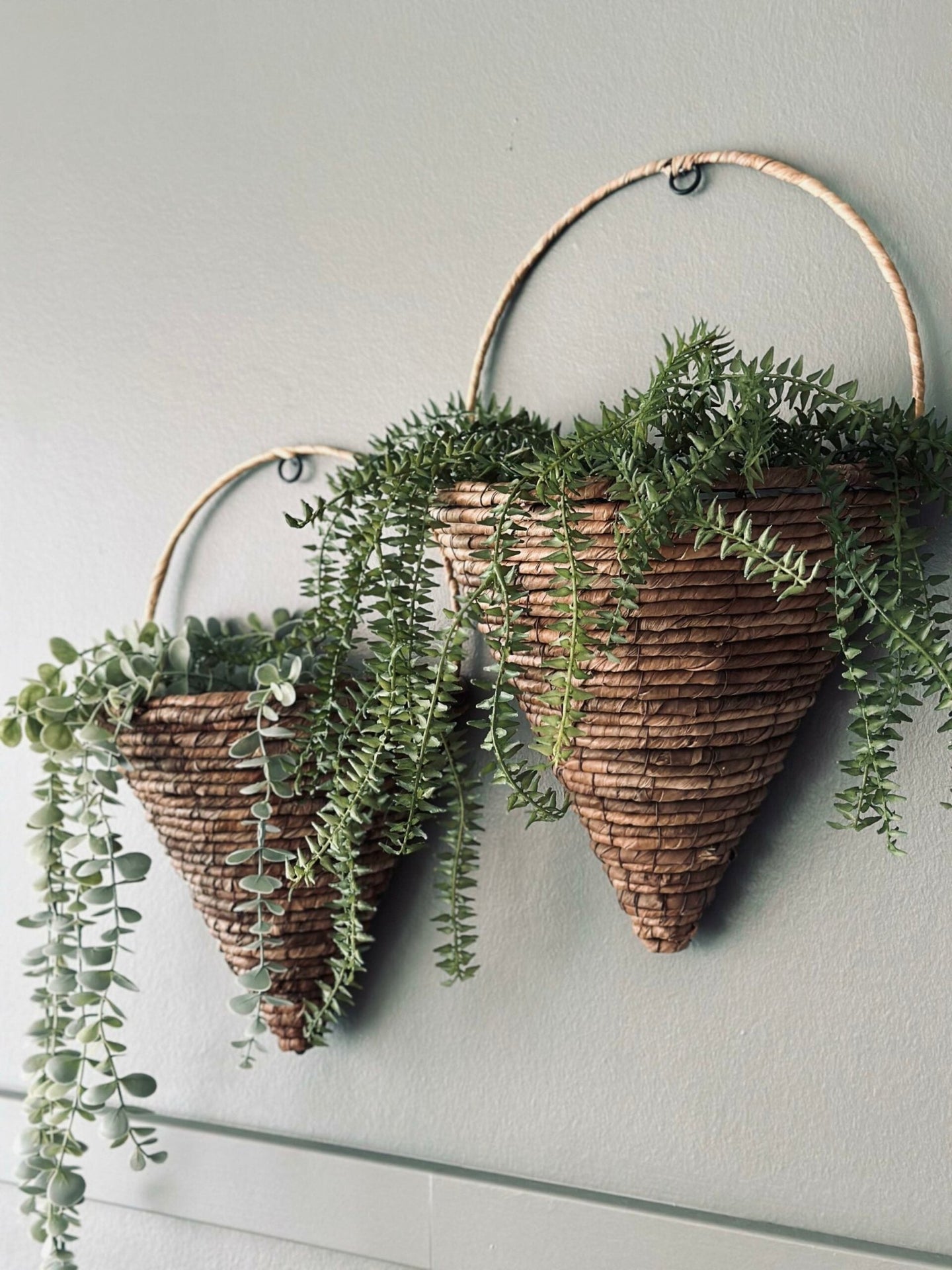 Plantekurv NALA i bananblade – Stor - VIAMAJA.DK