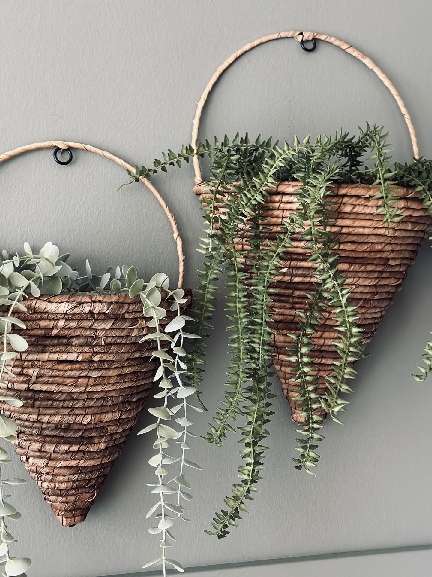 Plantekurv NALA i bananblade – Stor - VIAMAJA.DK