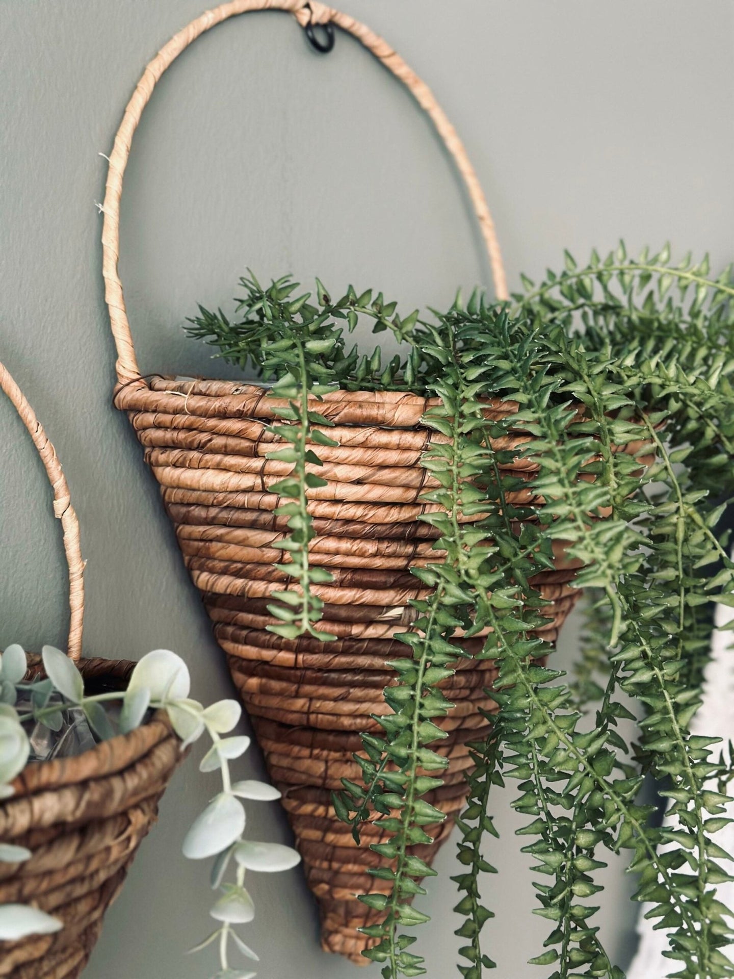 Plantekurv NALA i bananblade – Stor - VIAMAJA.DK