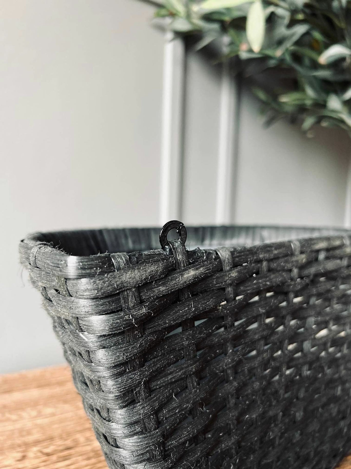 Plantekurv - væghængt - VIAMAJA.DK