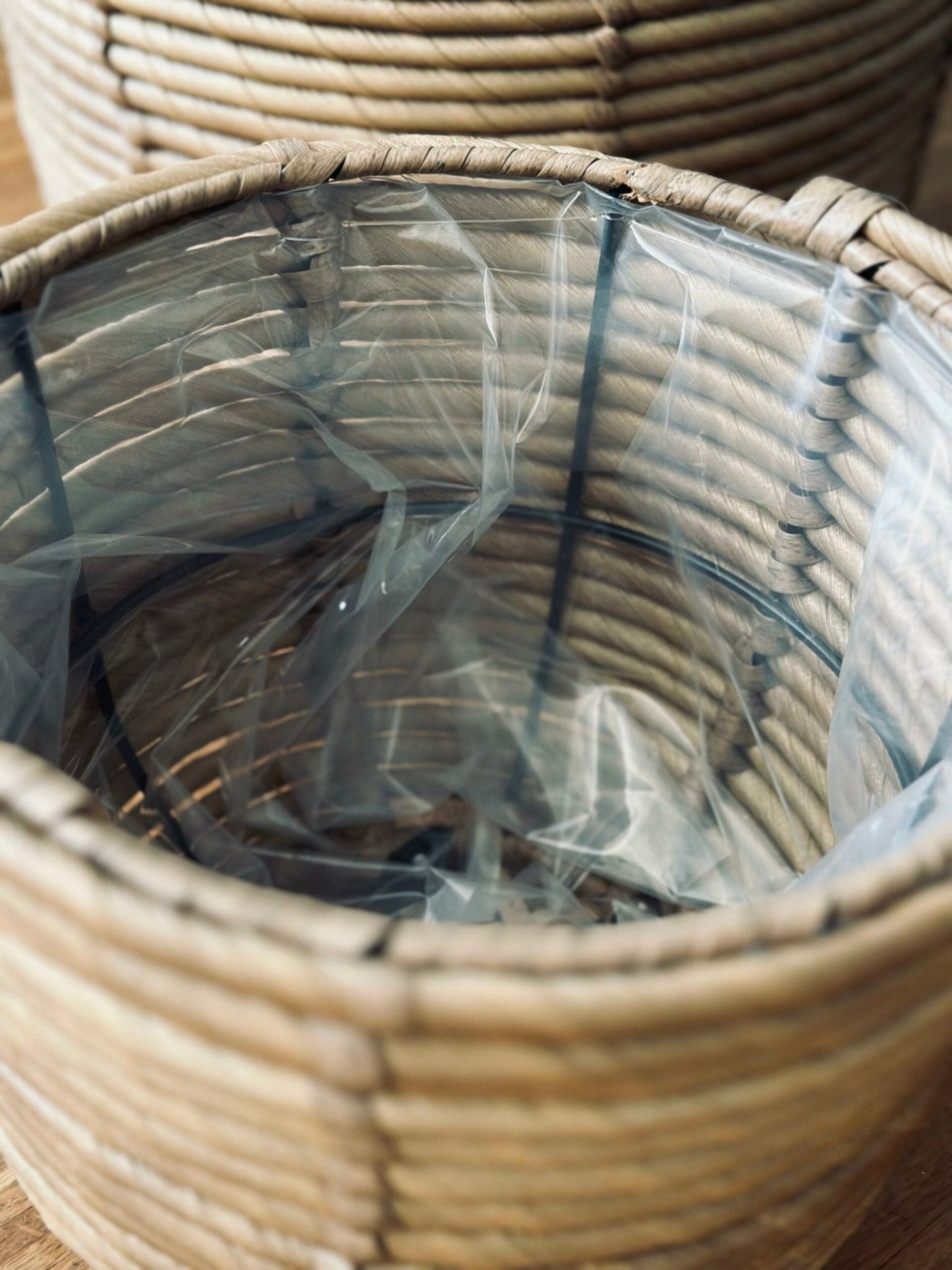 Plantekurve RATTAN BIG - Sæt med 3 størrelser - VIAMAJA.DK