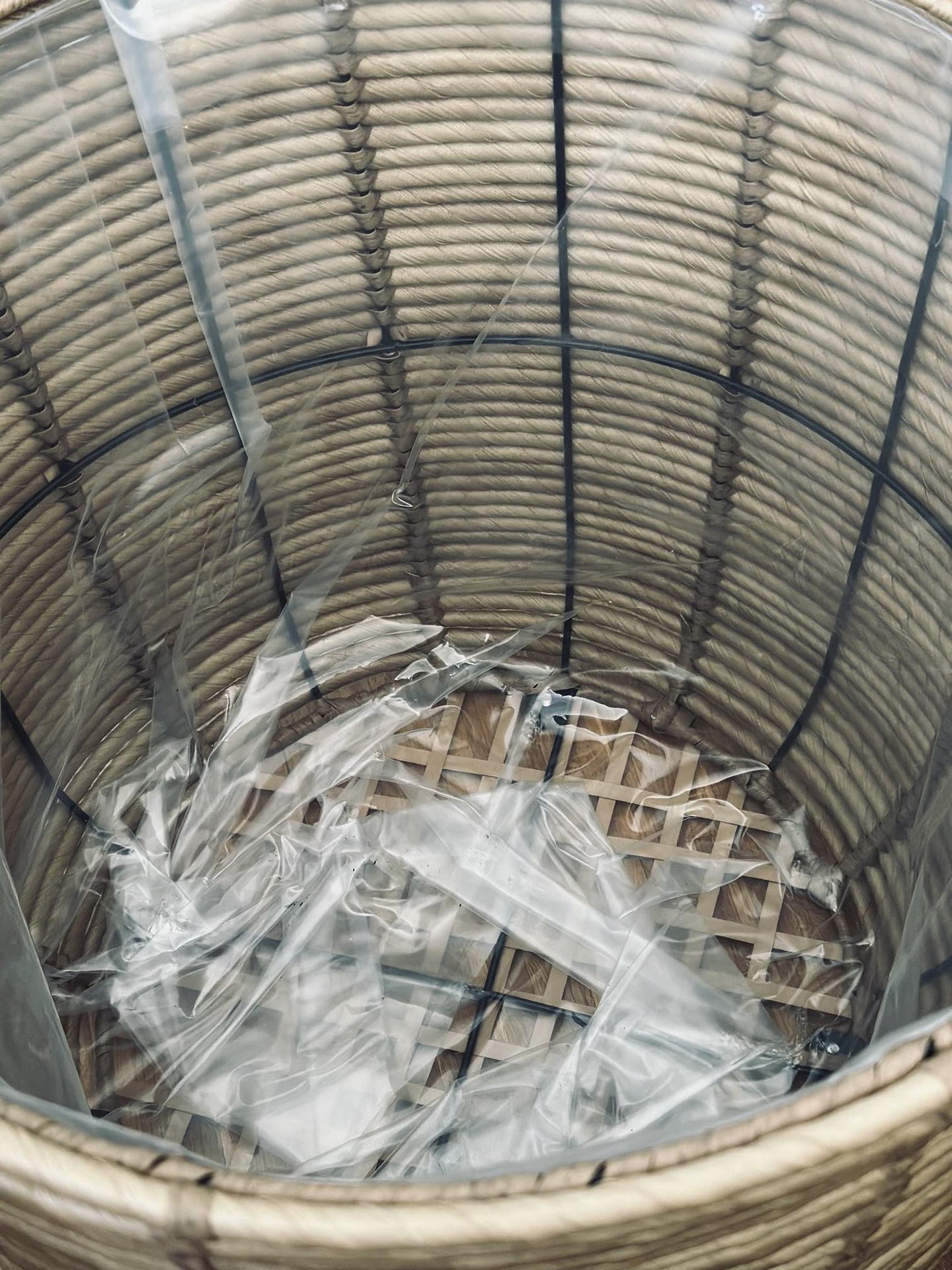 Plantekurve RATTAN BIG - Sæt med 3 størrelser - VIAMAJA.DK