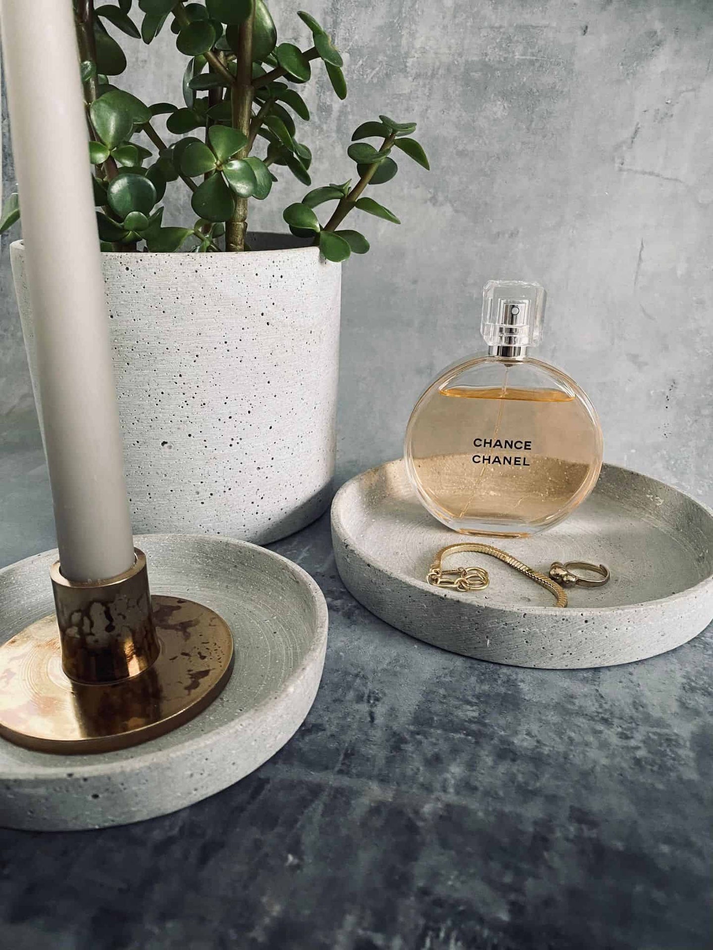 Potte i lysgrå beton NORDIC – Stor - VIAMAJA.DK