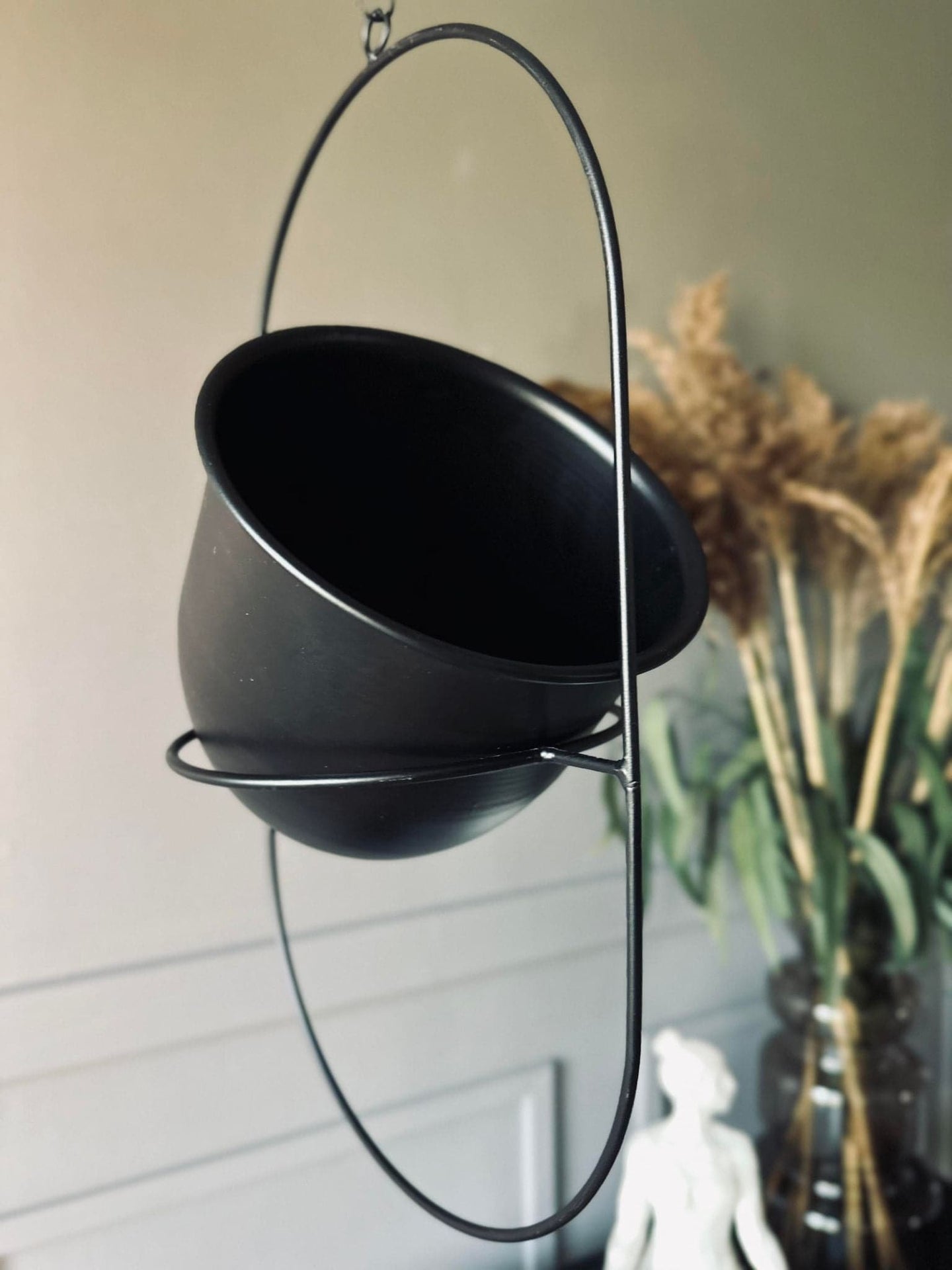 Potte med ophæng i Black - VIAMAJA.DK