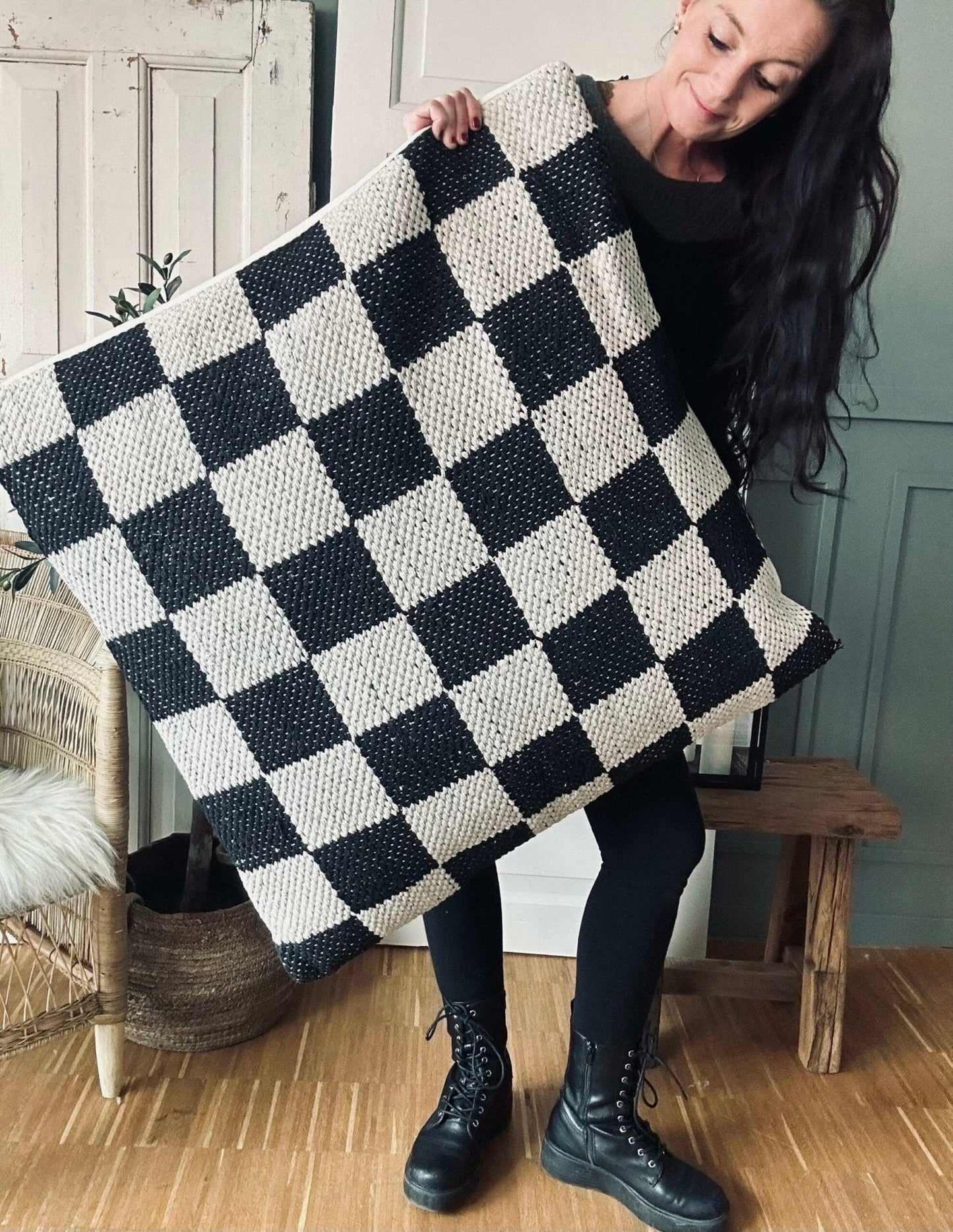 Pude – KING SIZE Black - VIAMAJA.DK