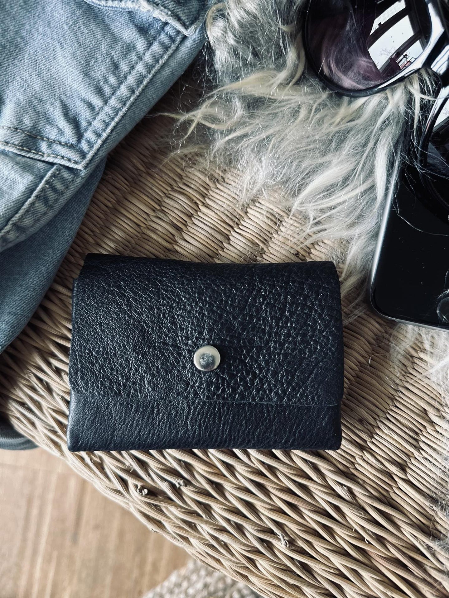 Pung Aura small Black - VIAMAJA.DK