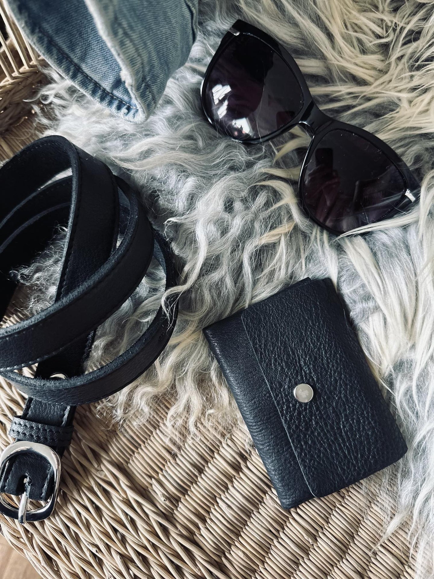 Pung Aura small Black - VIAMAJA.DK