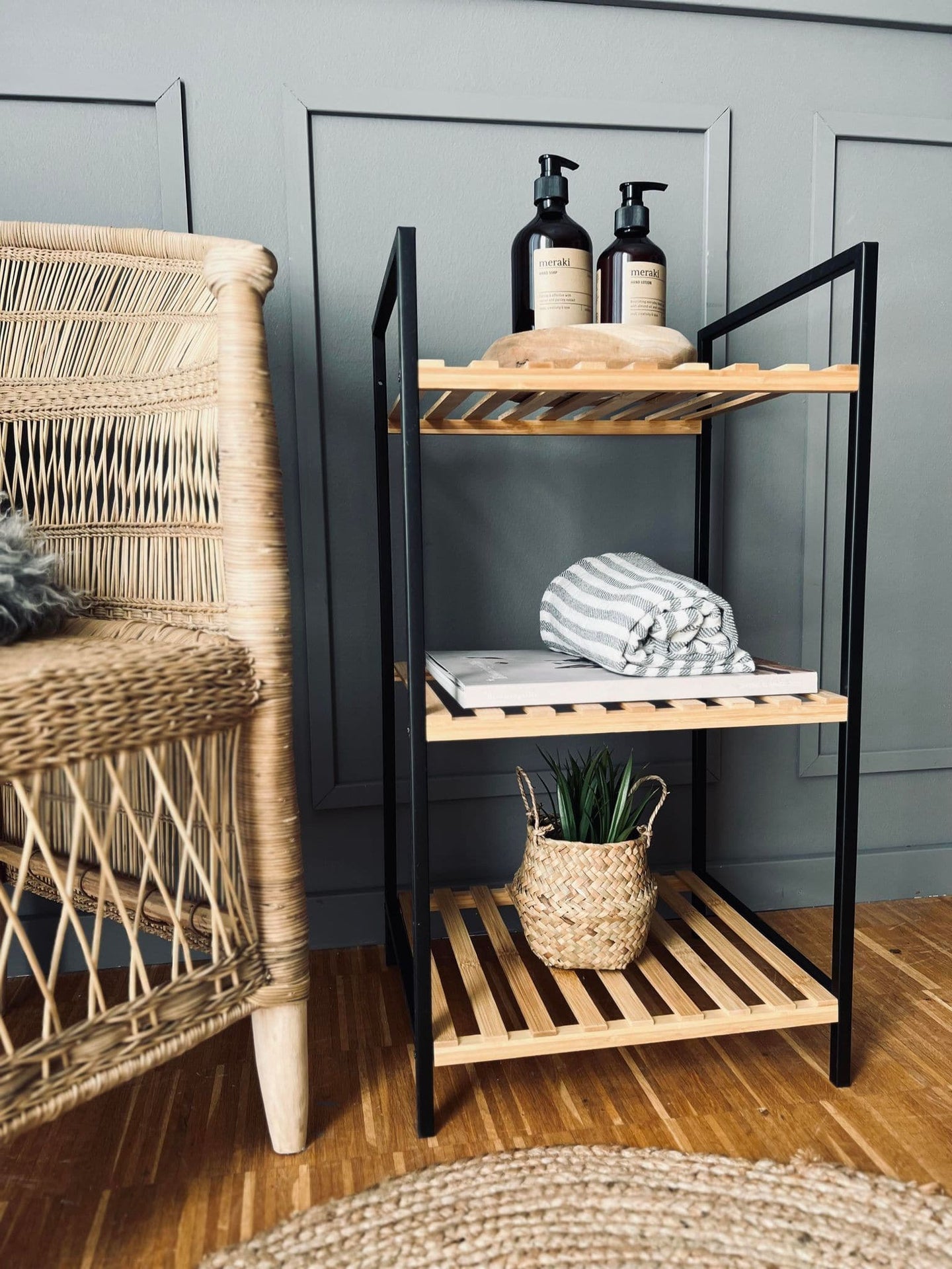 Reol i bambus og metal - VIAMAJA.DK