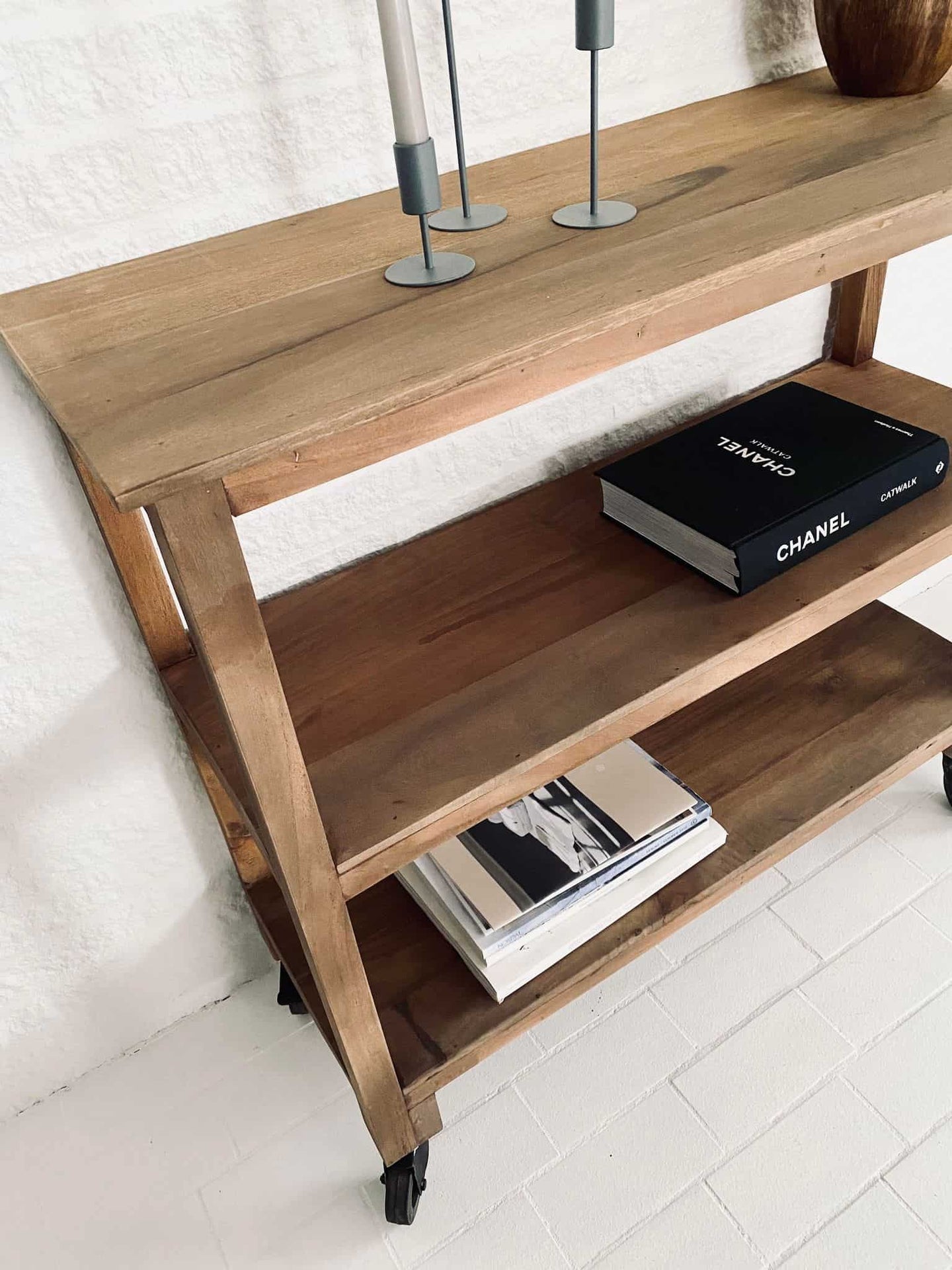 Reol på hjul - VIAMAJA.DK