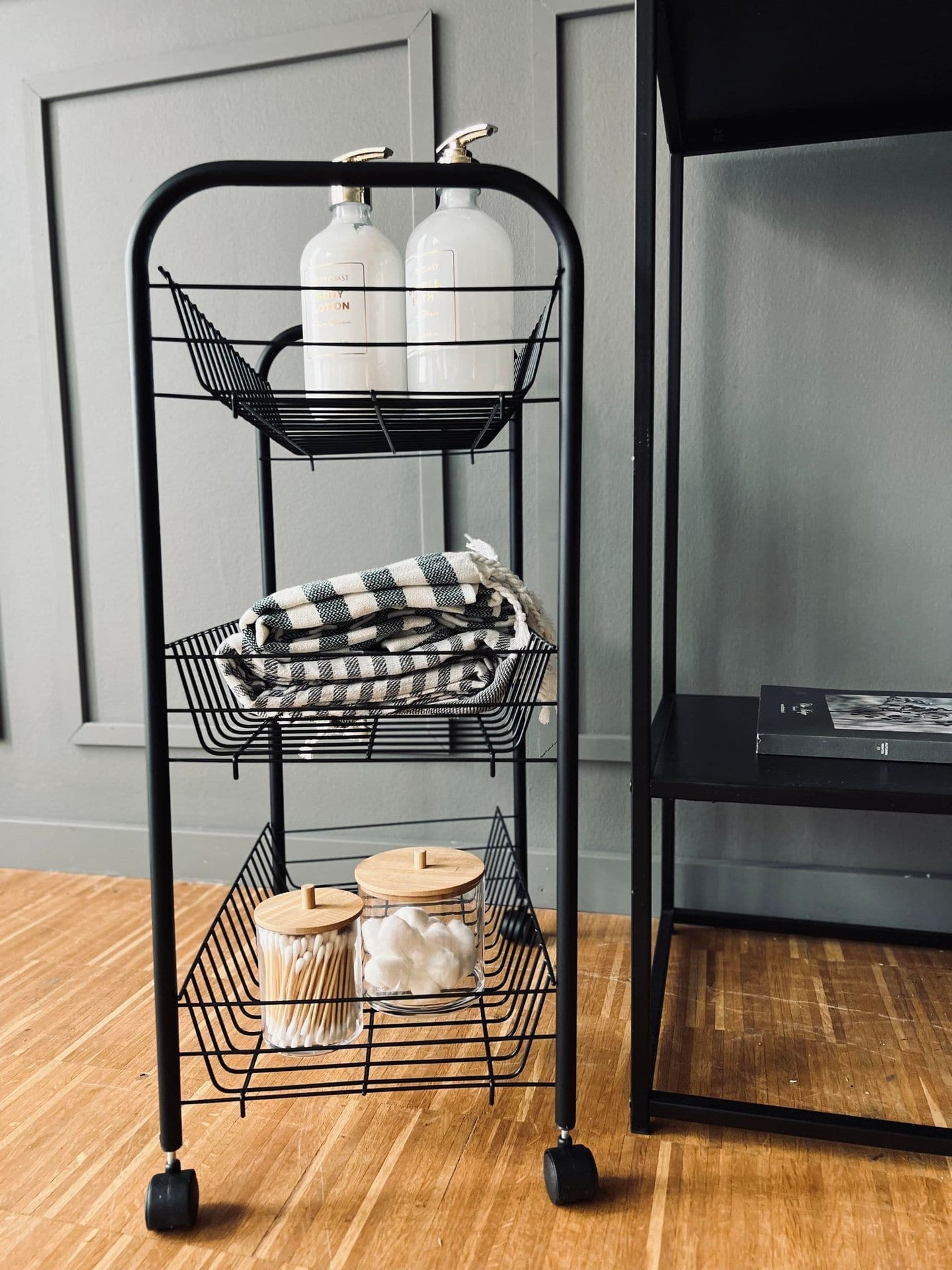 Rullevogn med trådkurve - Sort - VIAMAJA.DK