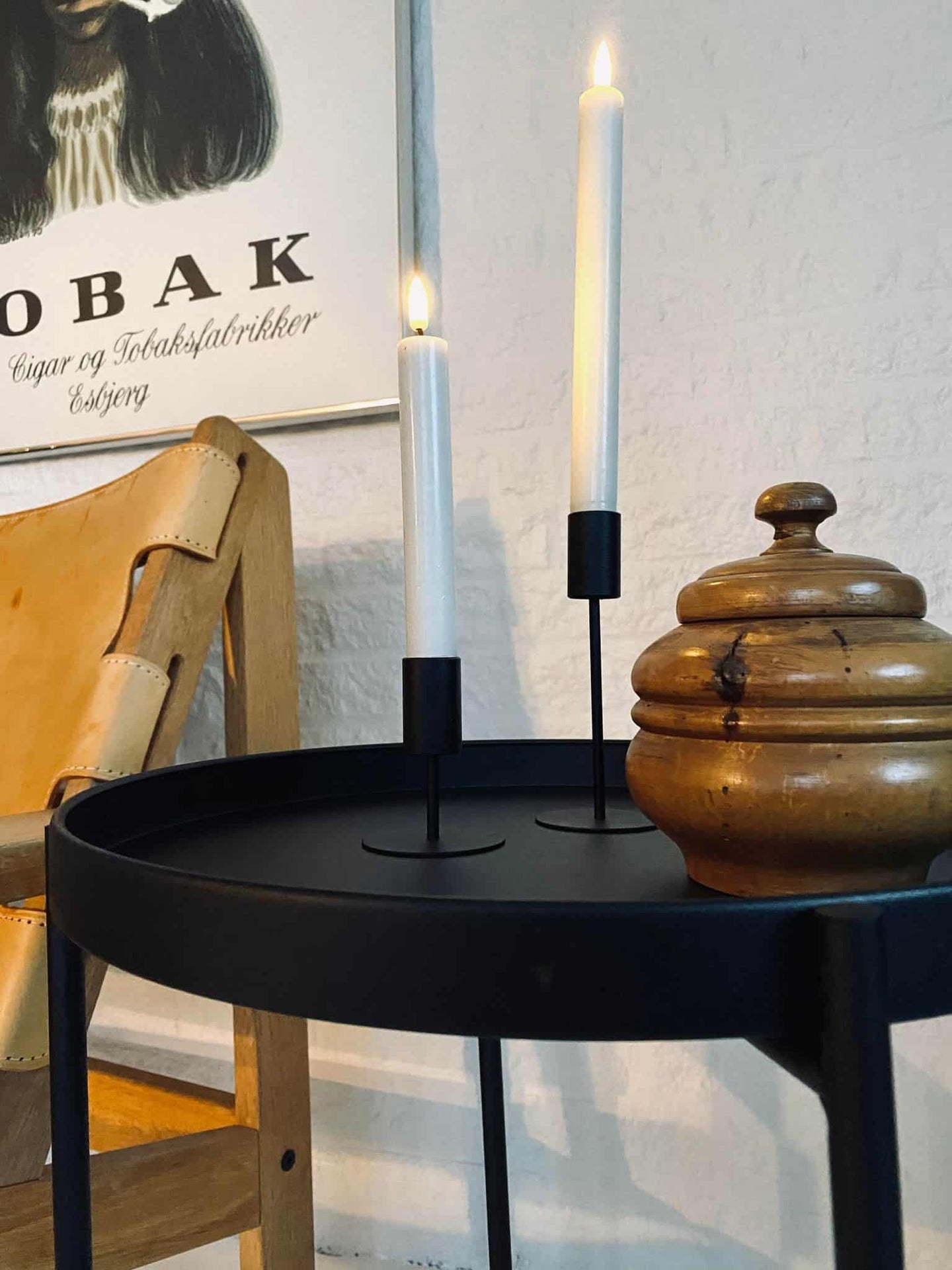 Sengebord eller sidebord i sort metal - VIAMAJA.DK