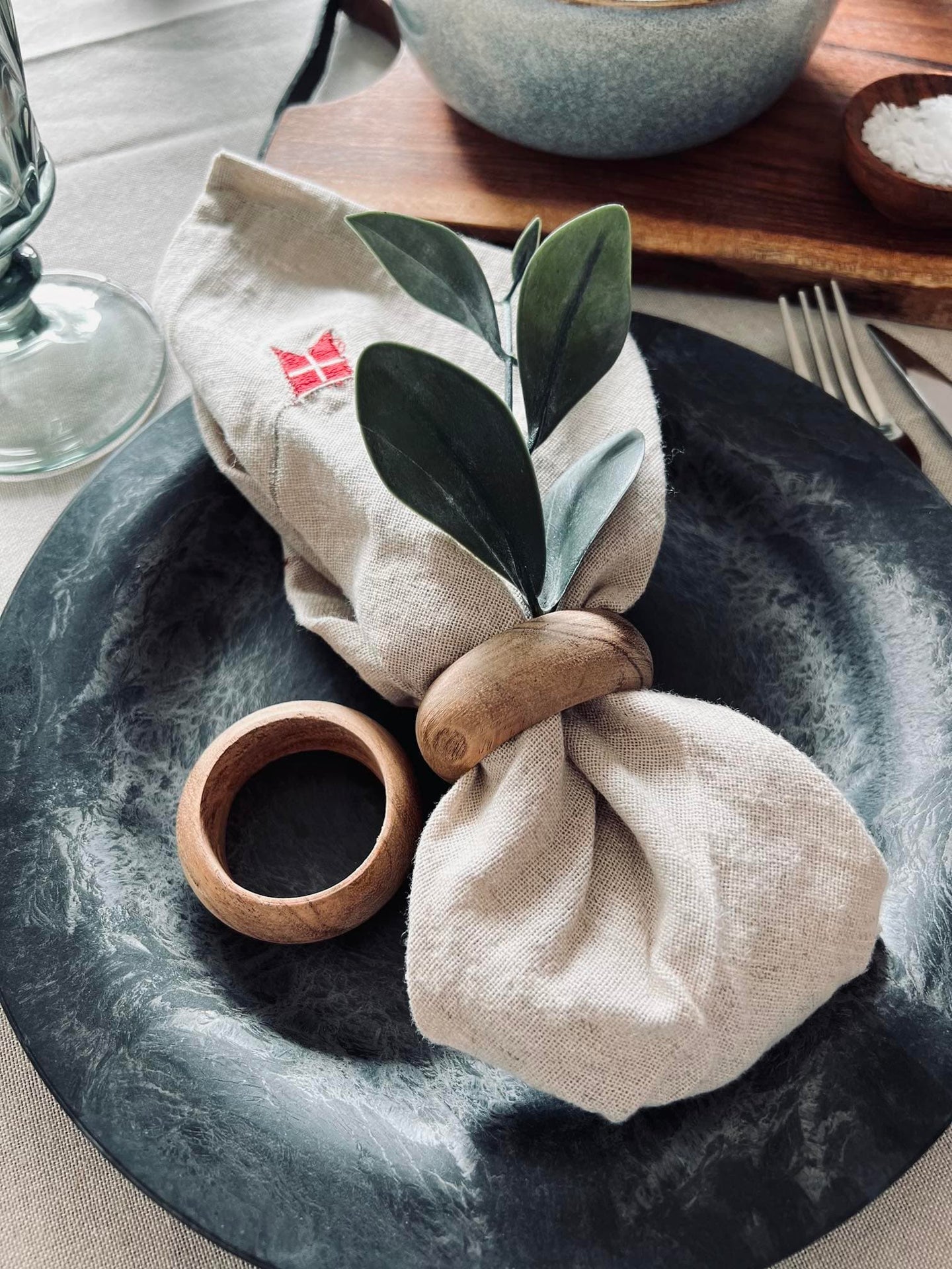 Servietring i akaciatræ - VIAMAJA.DK