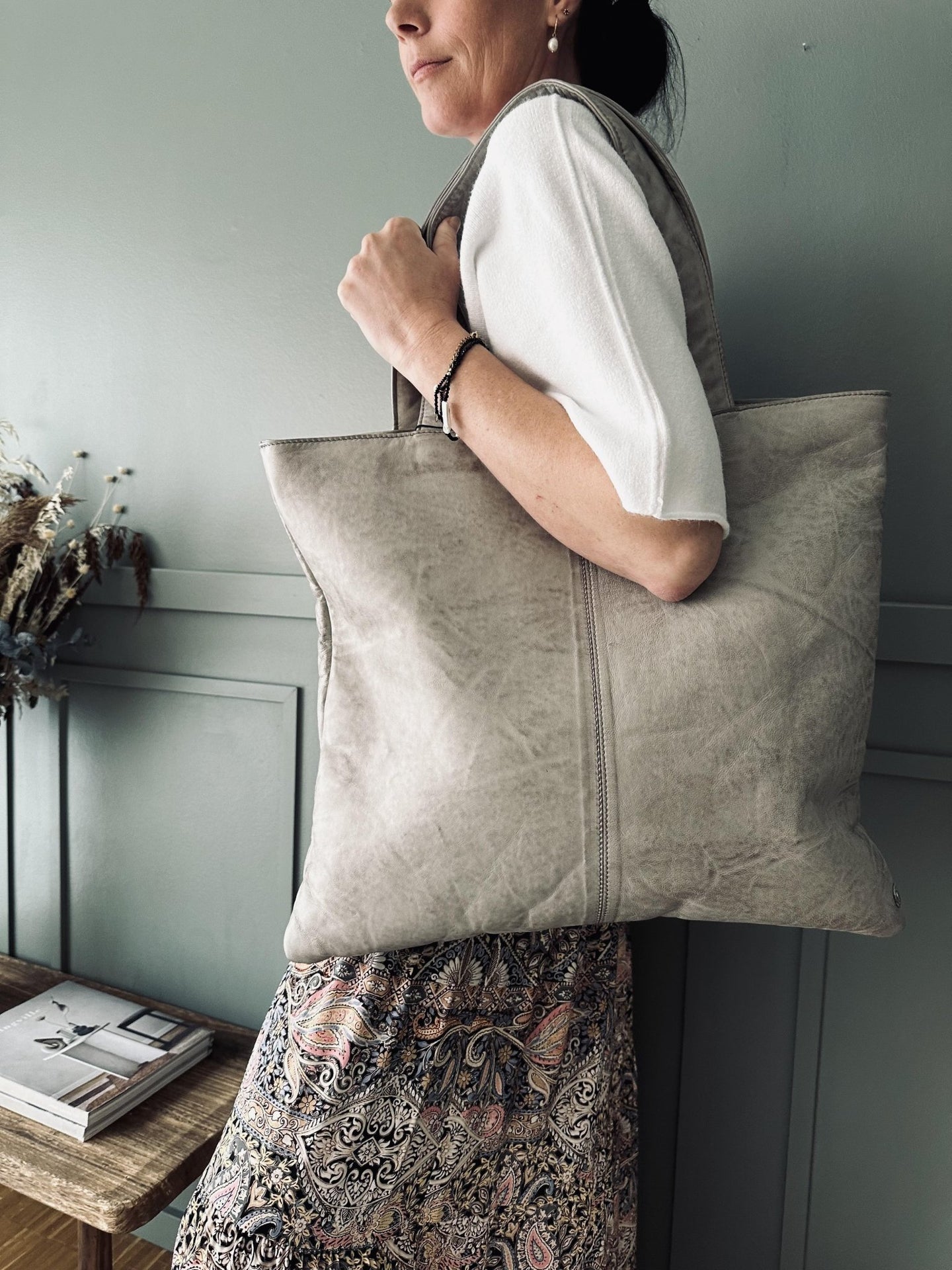 Shopper ink pung MILLE – Concrete - VIAMAJA.DK