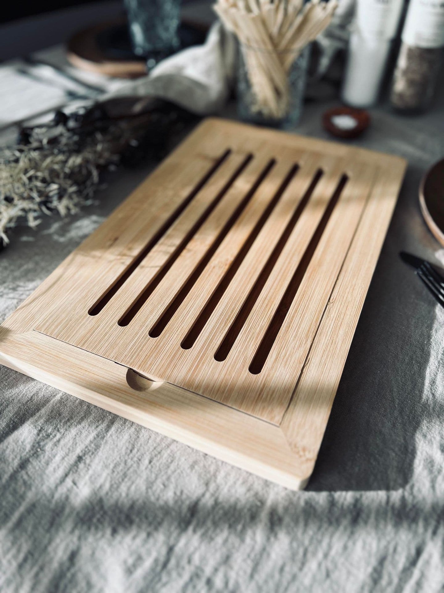 Skærebræt med krummeopsamler - VIAMAJA.DK