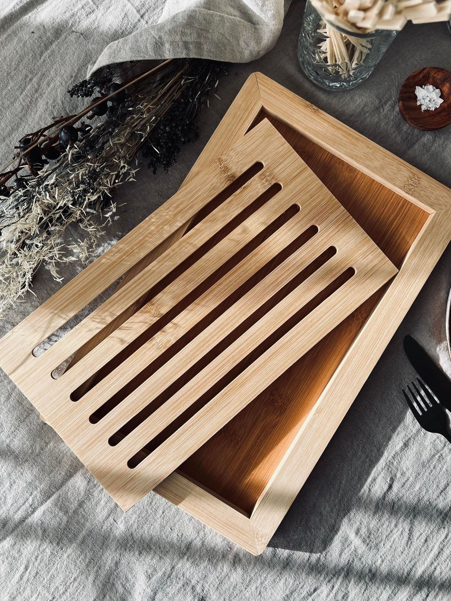 Skærebræt med krummeopsamler - VIAMAJA.DK