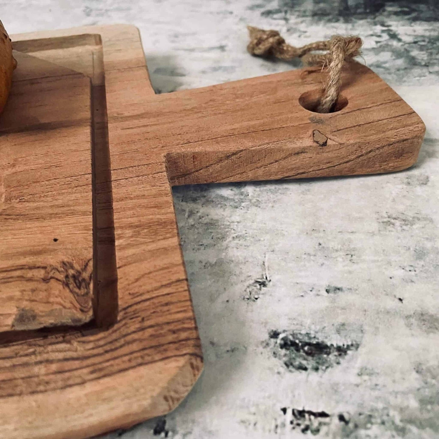 Skærebræt med saftrille - uden olie - VIAMAJA.DK