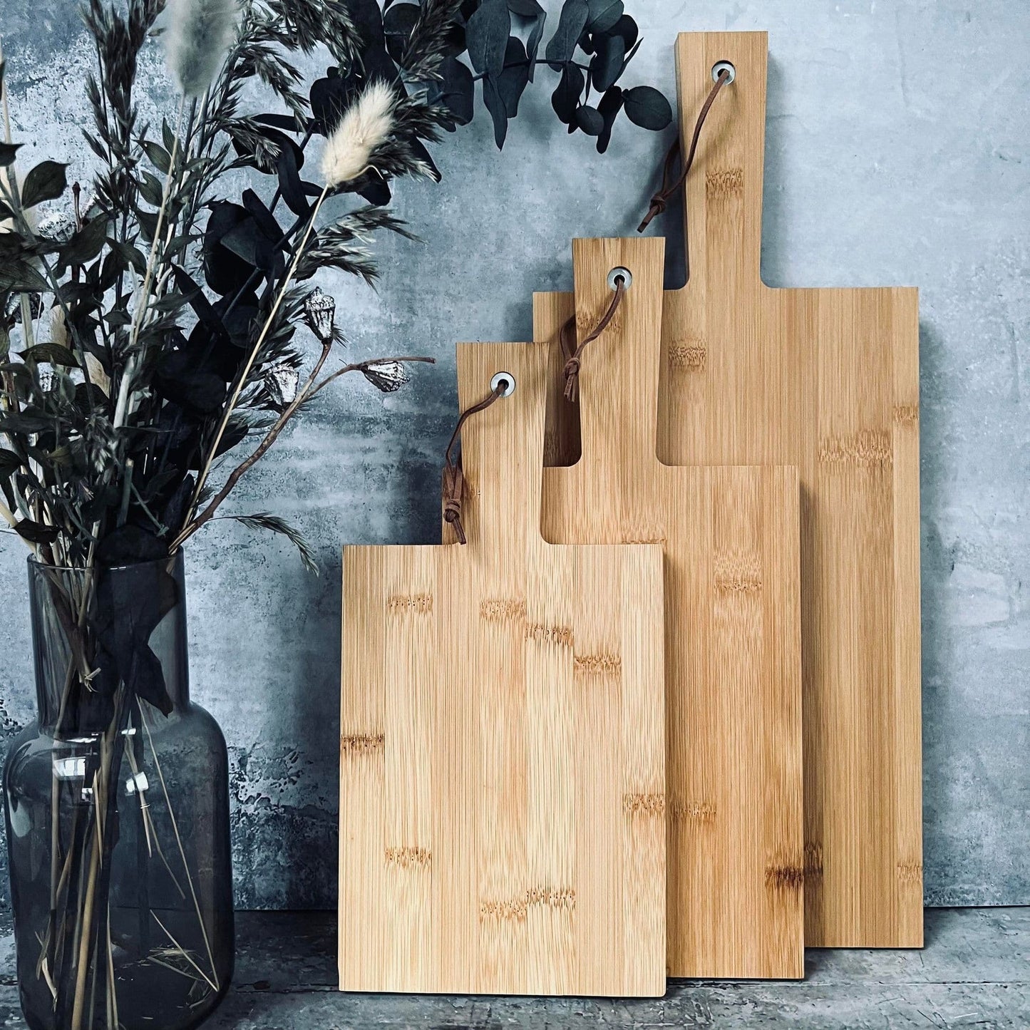 Skærebræt med snor - 3 stk i bambus - VIAMAJA.DK