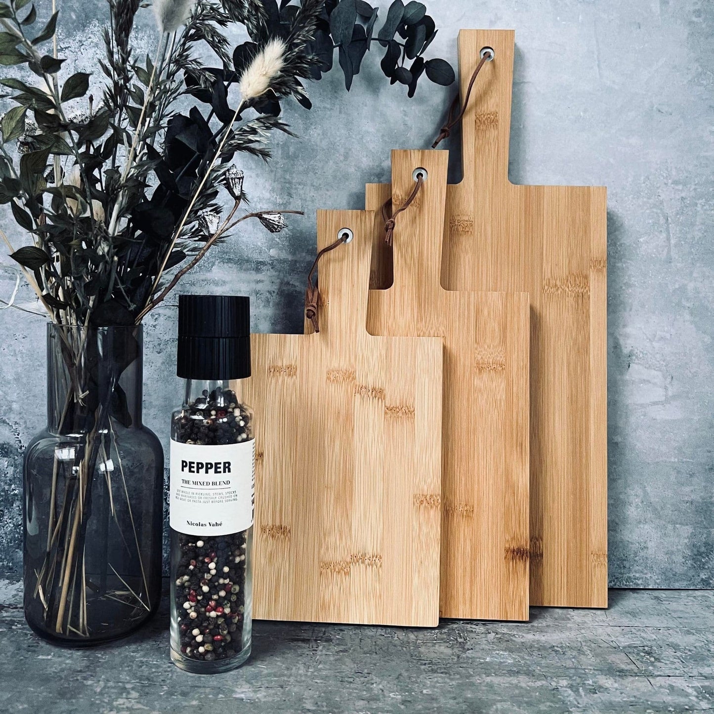 Skærebræt med snor - 3 stk i bambus - VIAMAJA.DK