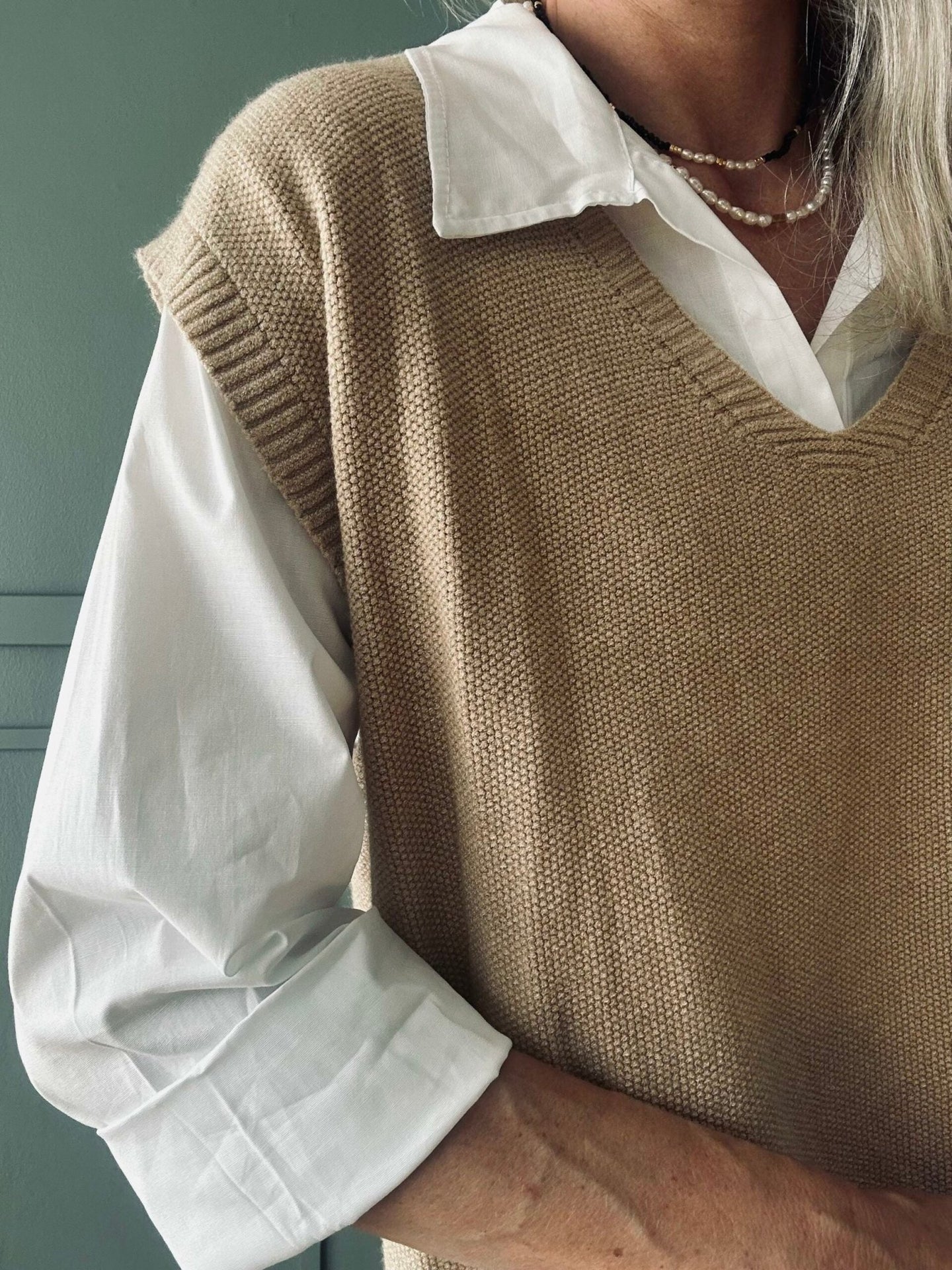 Skjorte med vest – Onesize Norah beige - VIAMAJA.DK