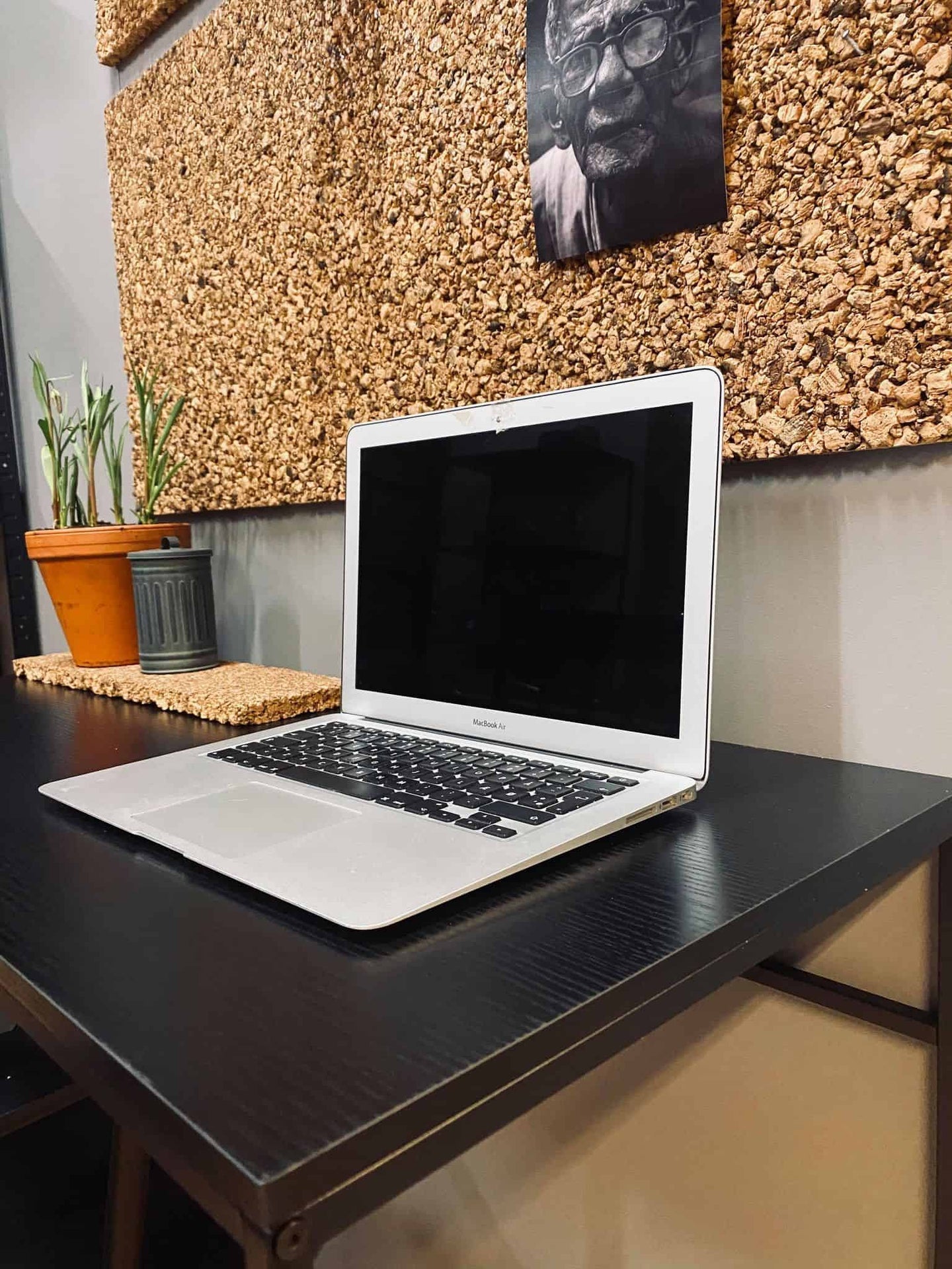 Skrivebord - Sort - VIAMAJA.DK