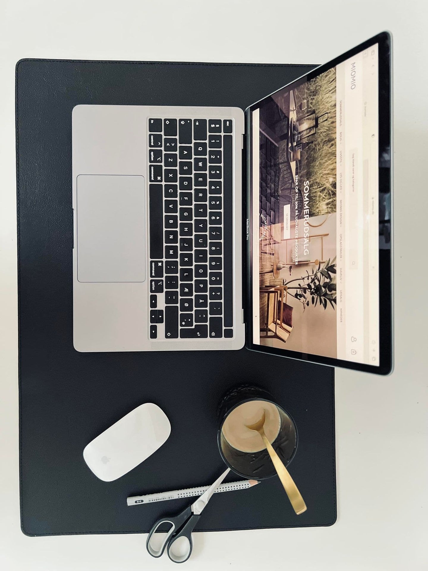 Skriveunderlag 40x60cm - Sort bøffellæder - VIAMAJA.DK