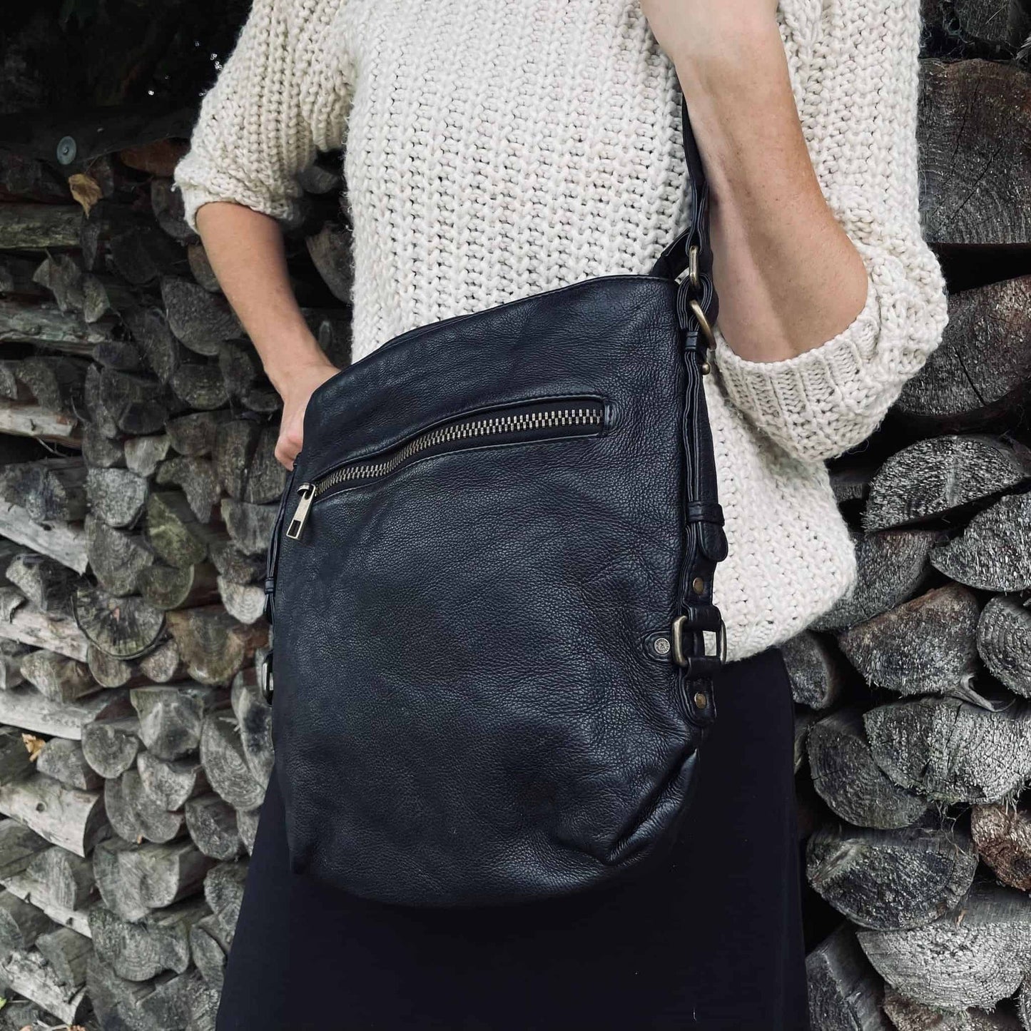 Skuldertaske BLACKO - cool vintage look - VIAMAJA.DK