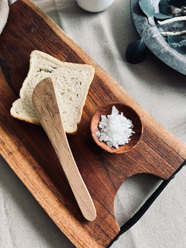 Smørkniv i akacia - VIAMAJA.DK