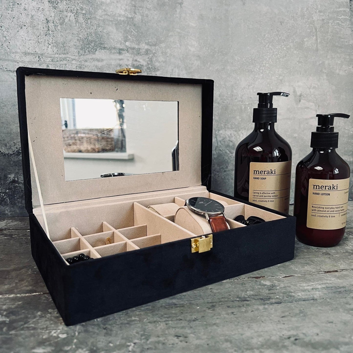 Smykkebox - Sort - VIAMAJA.DK