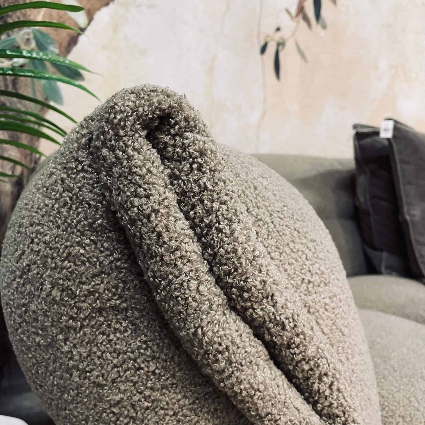 Sofa 3 personers i cool design - AFHENTER TILBUD - VIAMAJA.DK