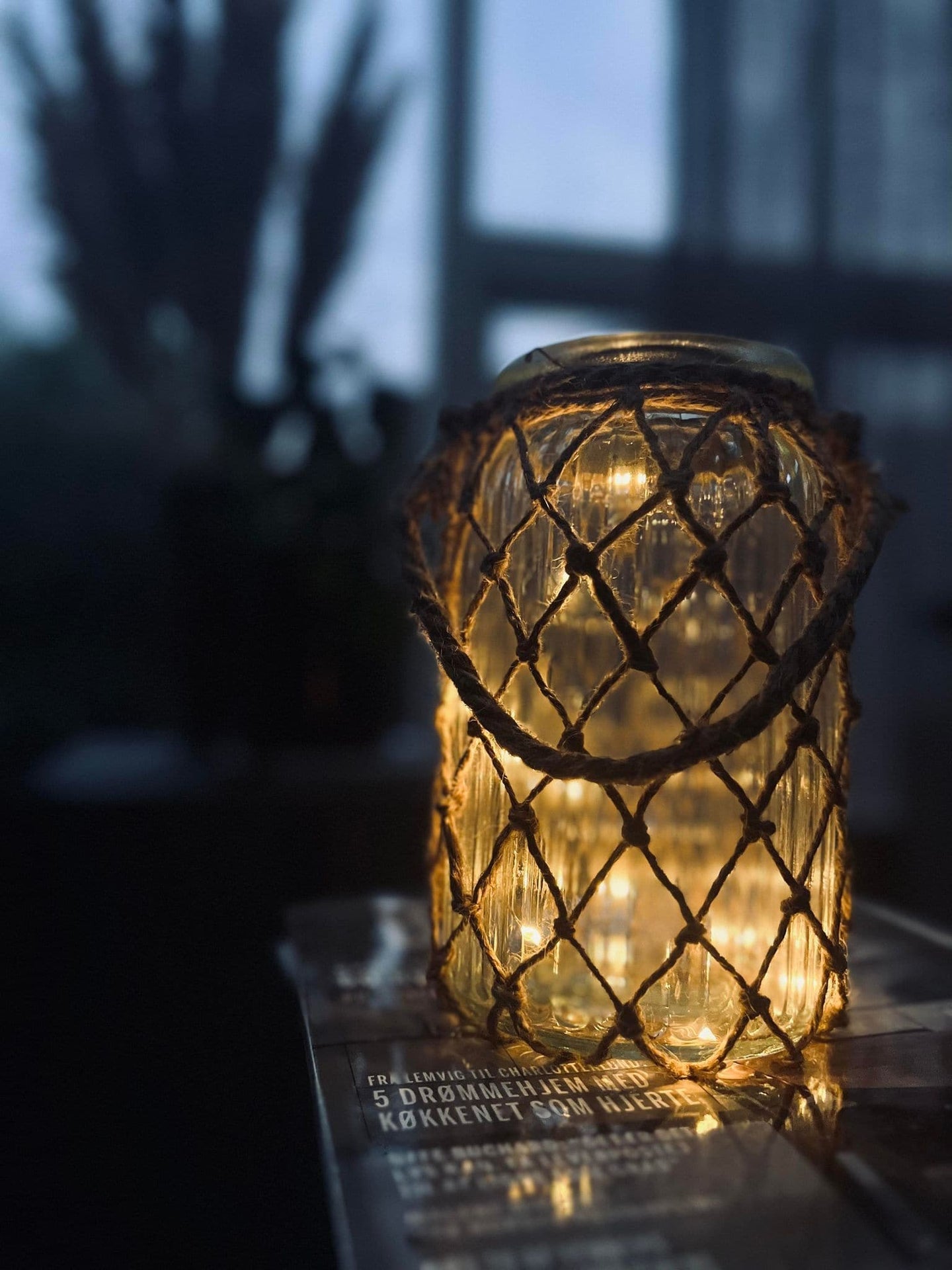 Solcelle lanterne - Glas og jute - VIAMAJA.DK