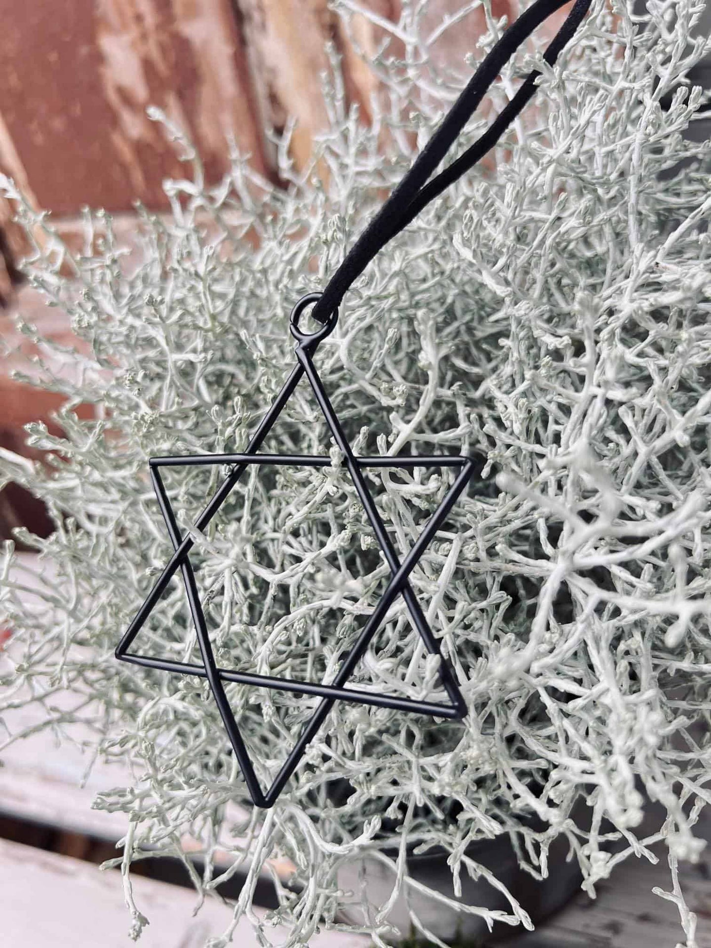 Stjerne med ophæng - Black 8cm - VIAMAJA.DK