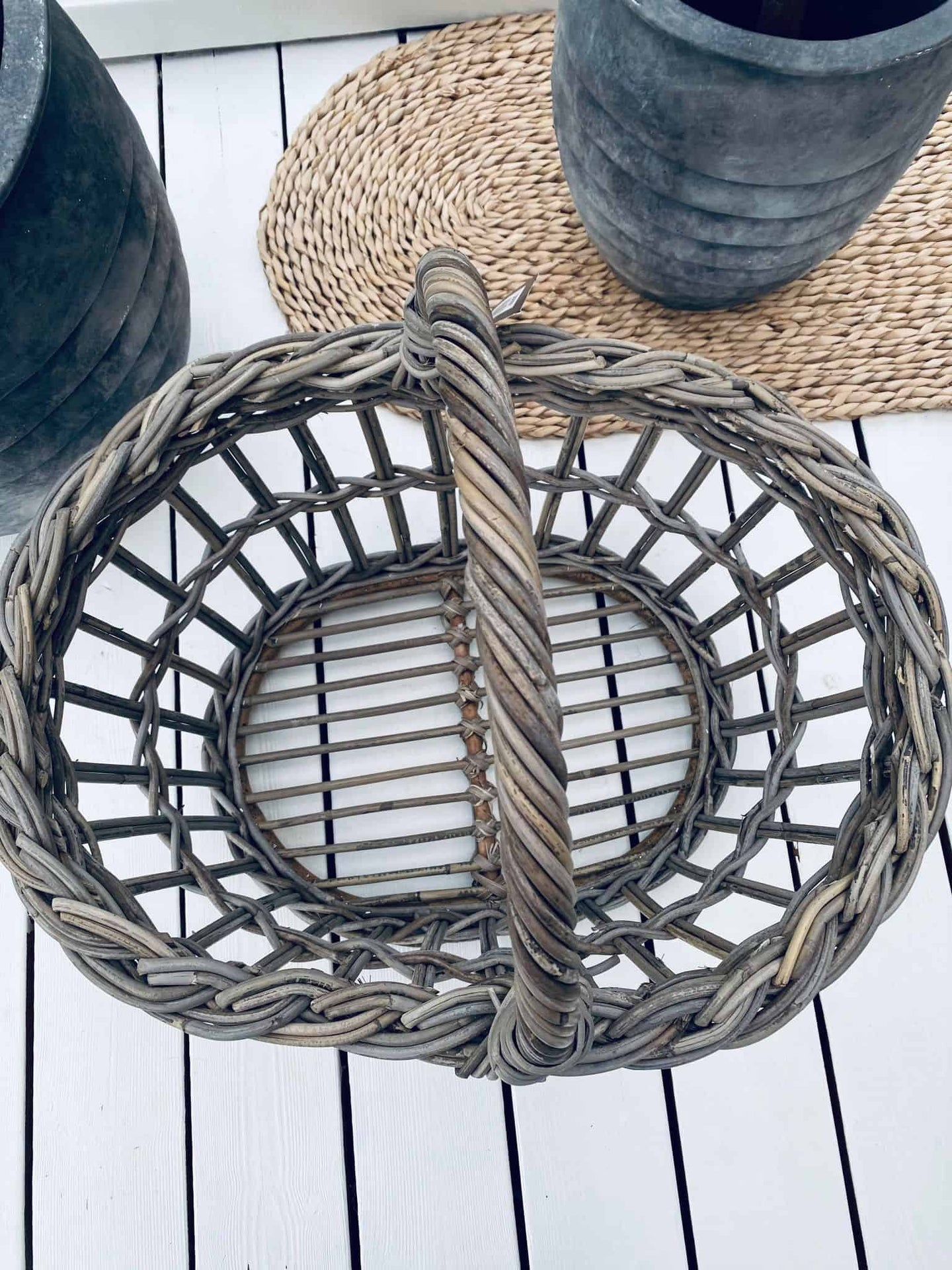 Stor lækker Bykurv i grå rattan - VIAMAJA.DK