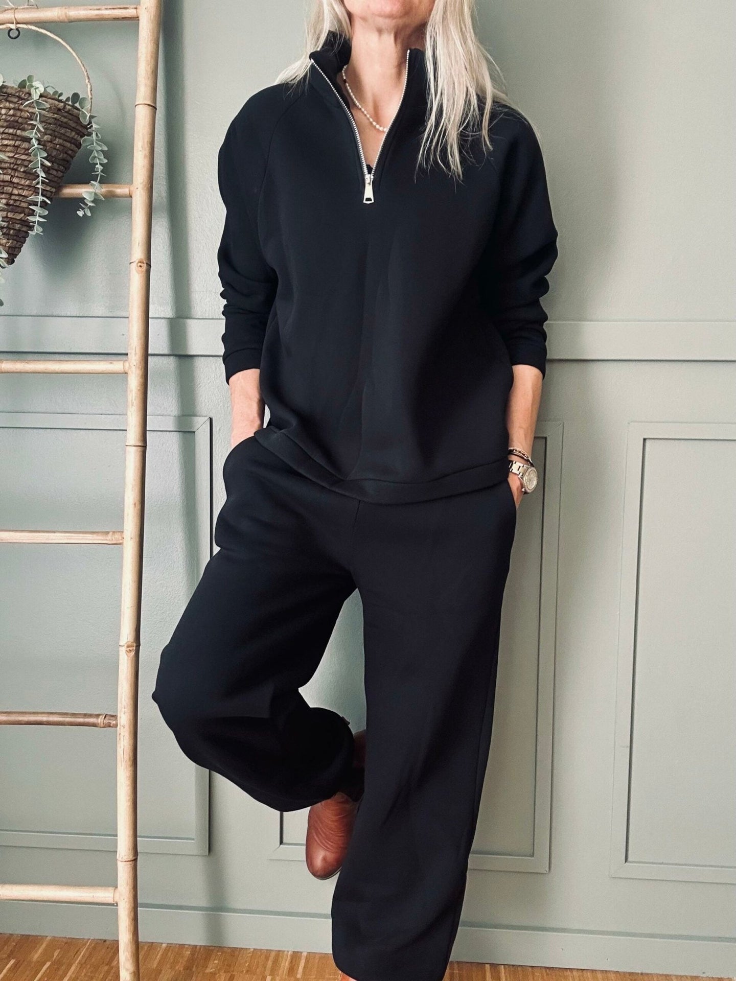 Sweatshirt black - VIAMAJA.DK