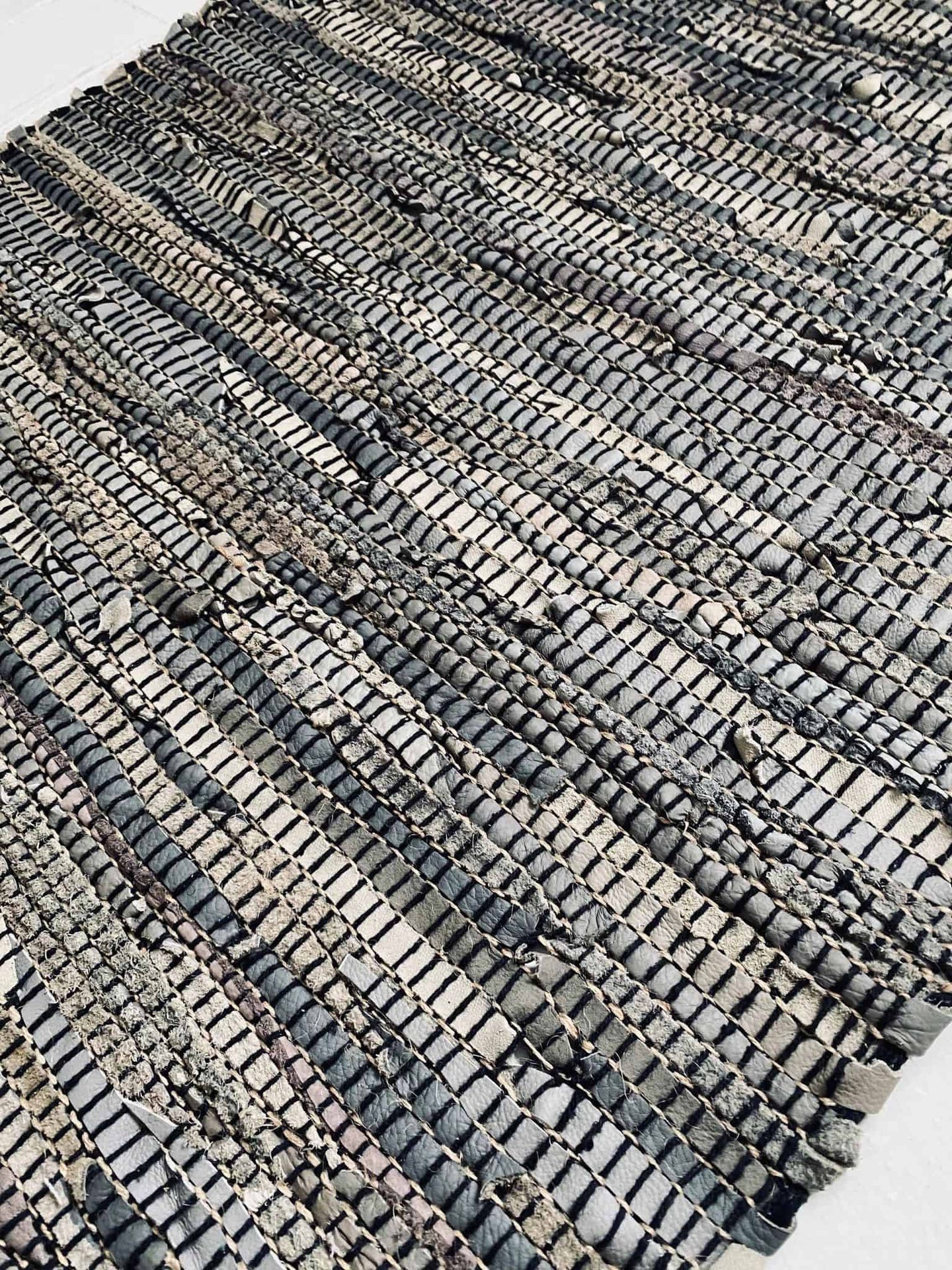 Tæppe i skind - 70x140cm - VIAMAJA.DK