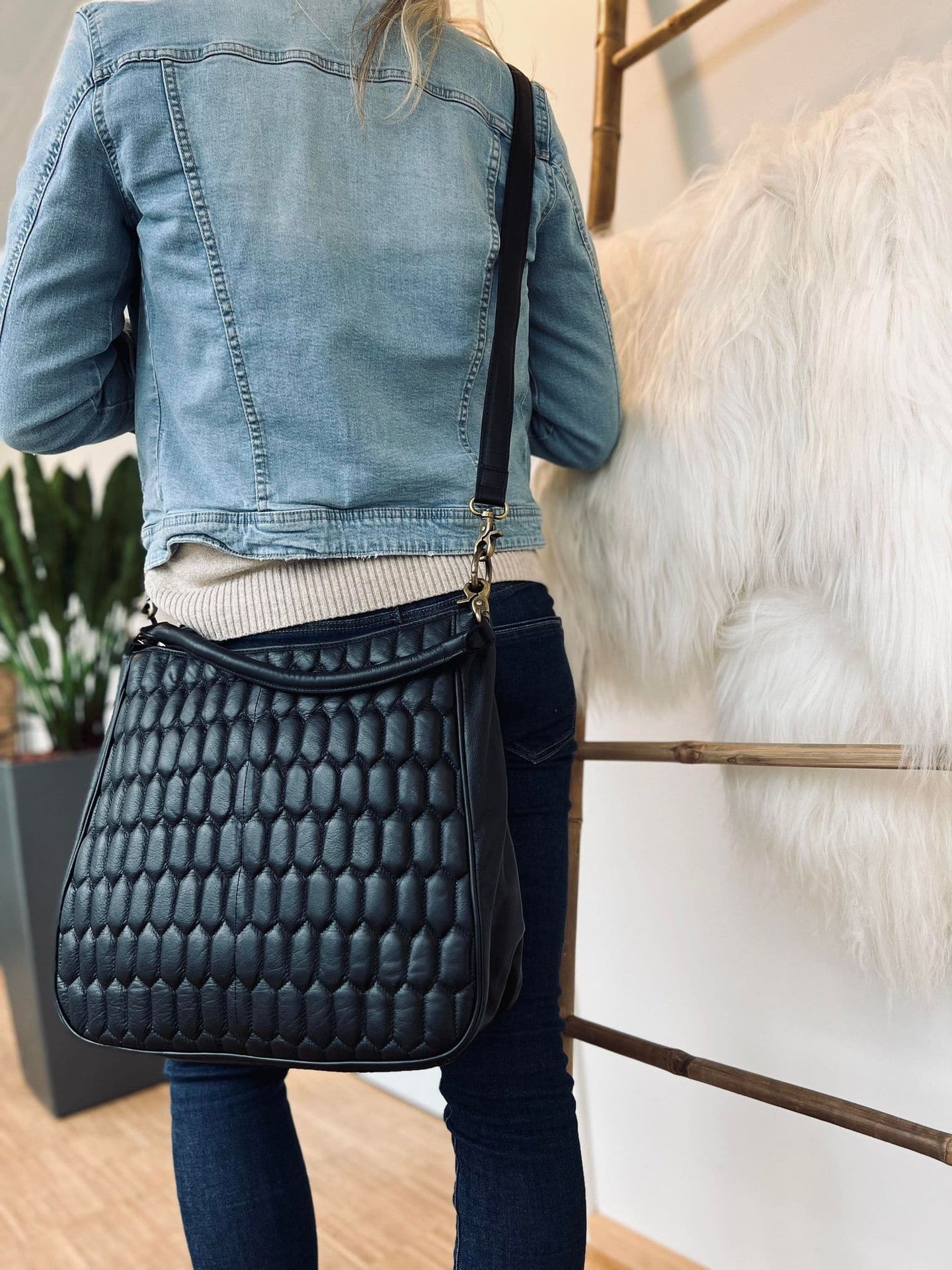 Taske BLACK QUILT - 2 taskeremme medfølger - VIAMAJA.DK