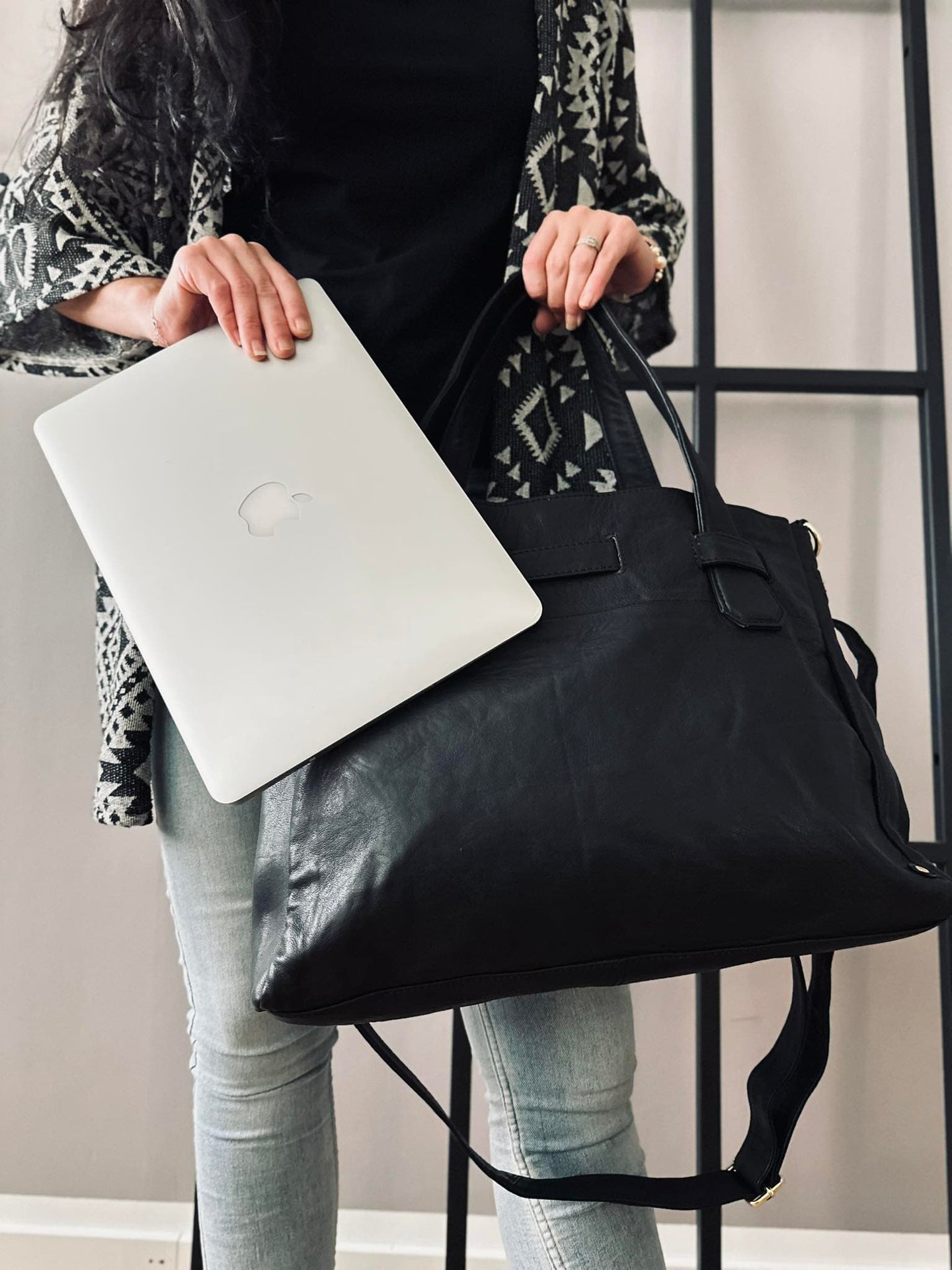 Taske Black Rona - Blød Kalveskind - VIAMAJA.DK