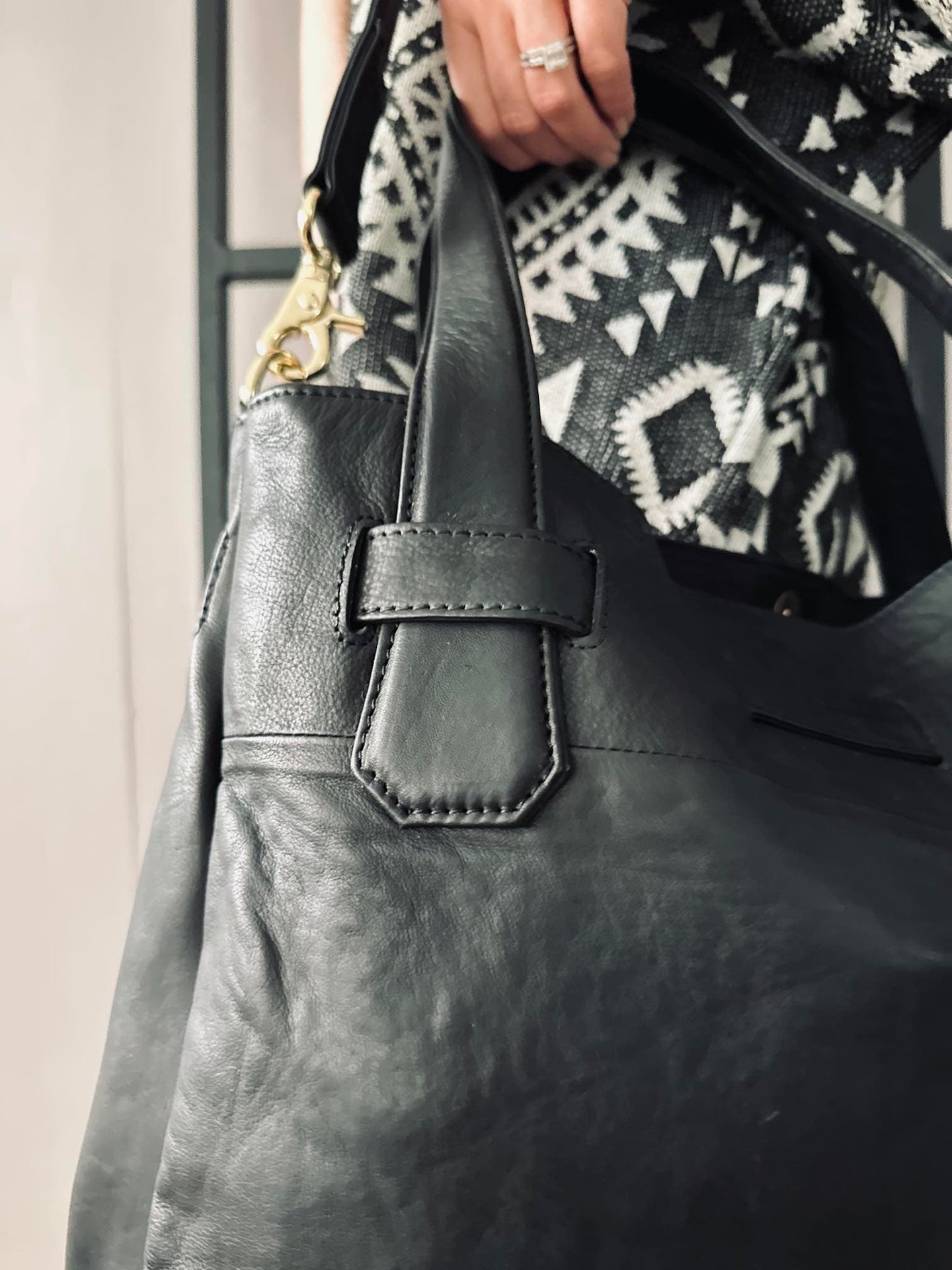 Taske Black Rona - Blød Kalveskind - VIAMAJA.DK