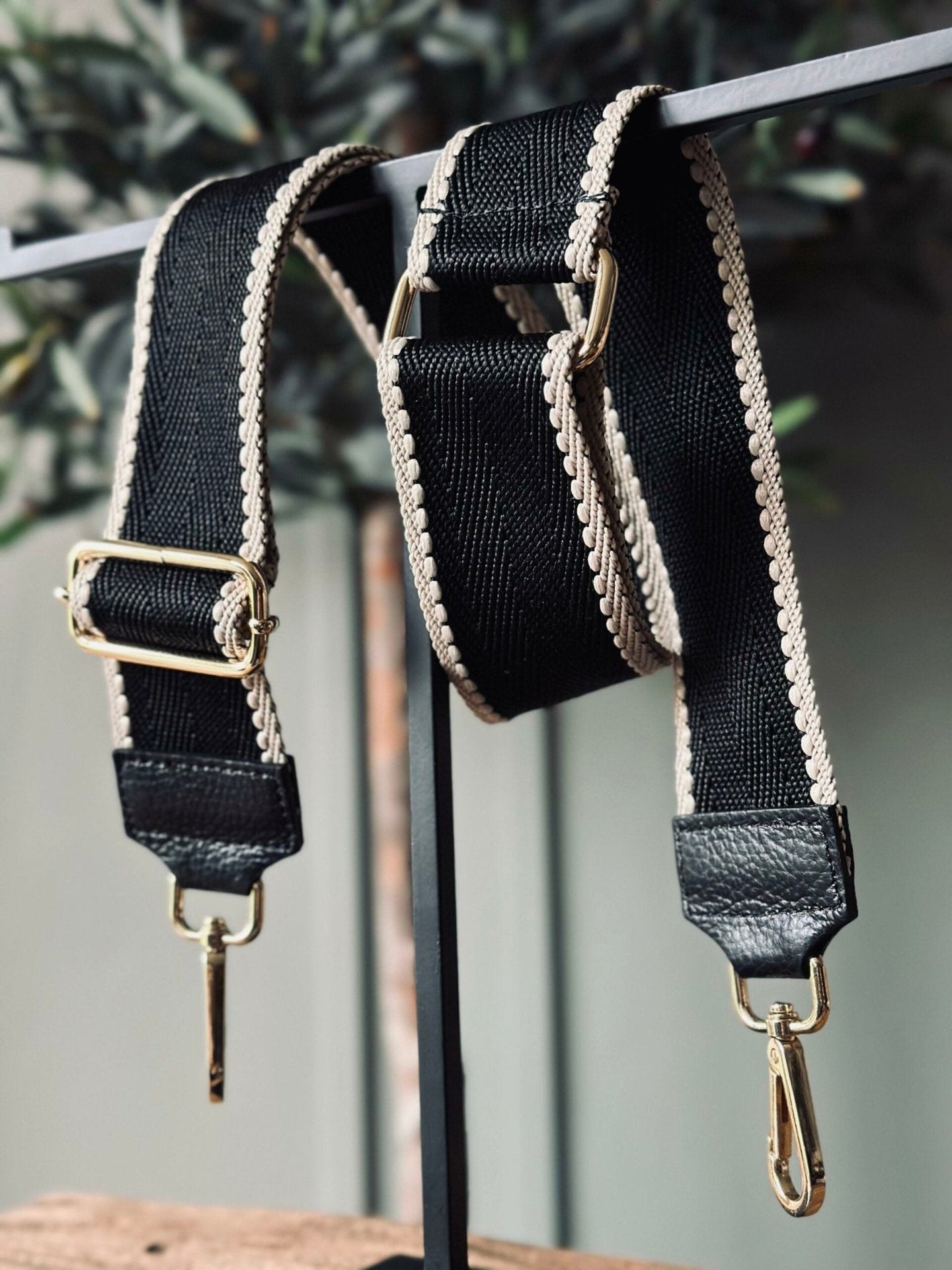 Taskerem Black m. beige kant - VIAMAJA.DK